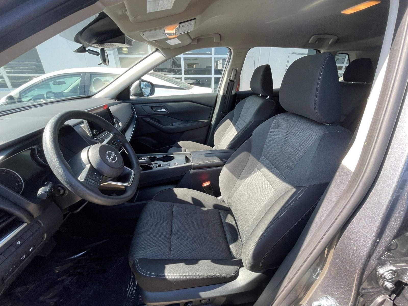 2024 Nissan Rogue SV 27