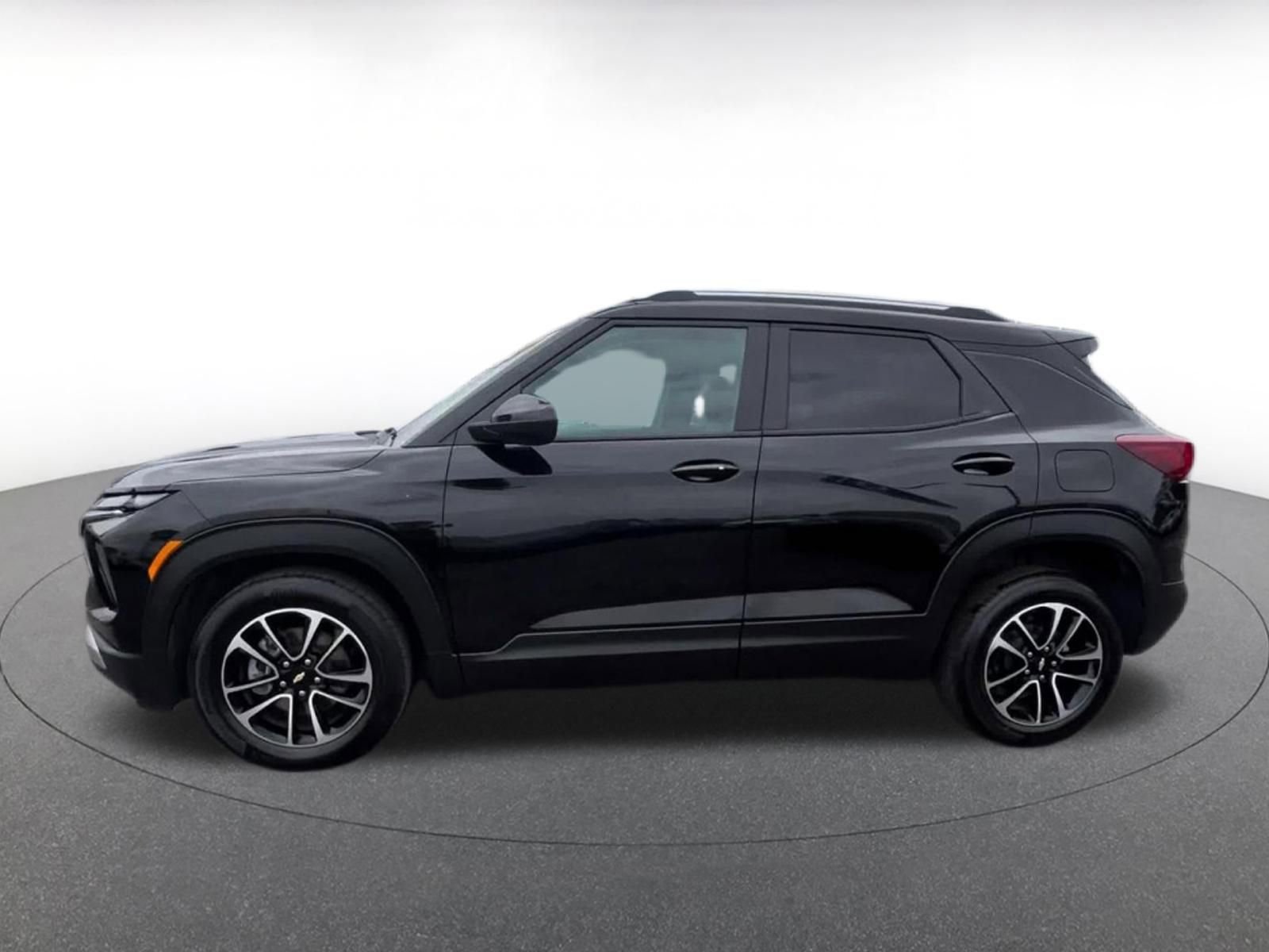 Thumbnail: 2025 Chevrolet TrailBlazer - 9