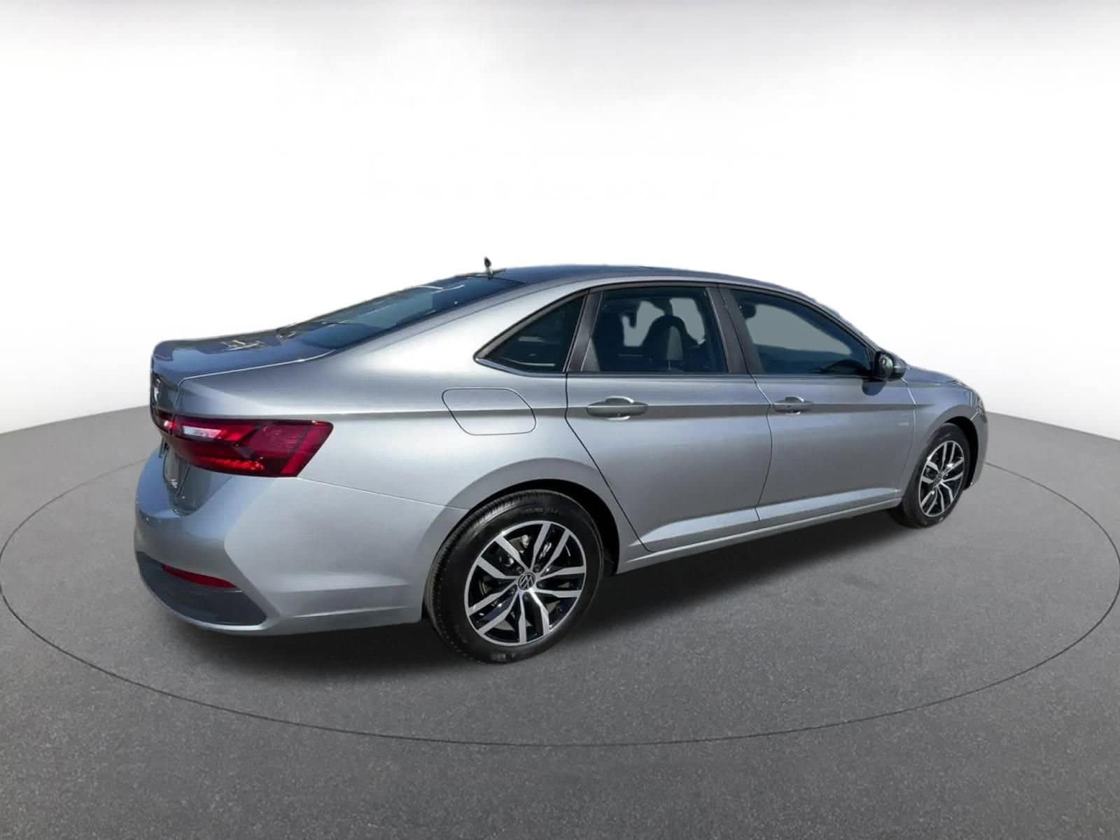 Thumbnail: 2025 Volkswagen Jetta - 15