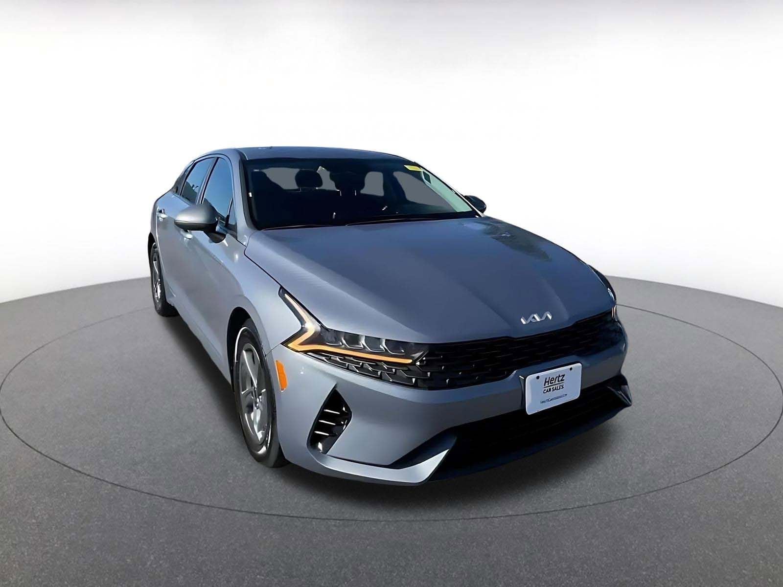 Thumbnail: 2023 Kia K5 - 3