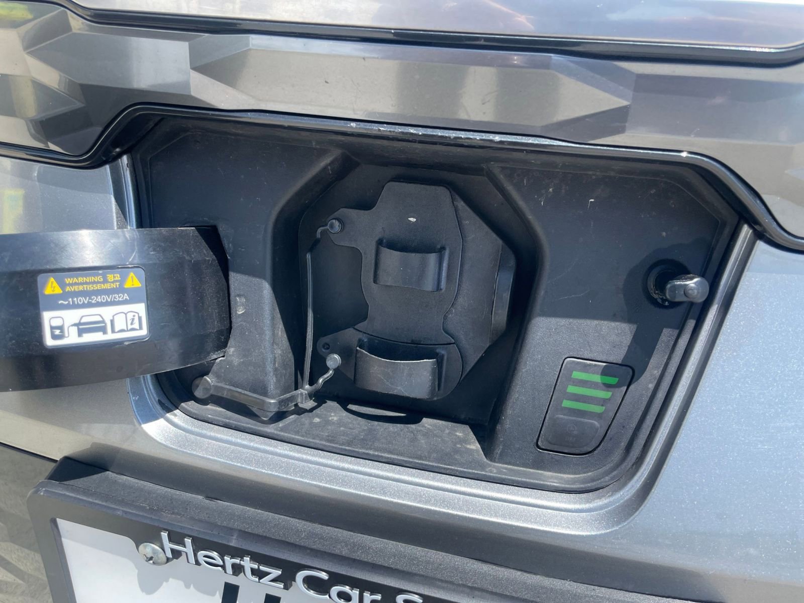 Thumbnail: 2023 Kia Niro - 23