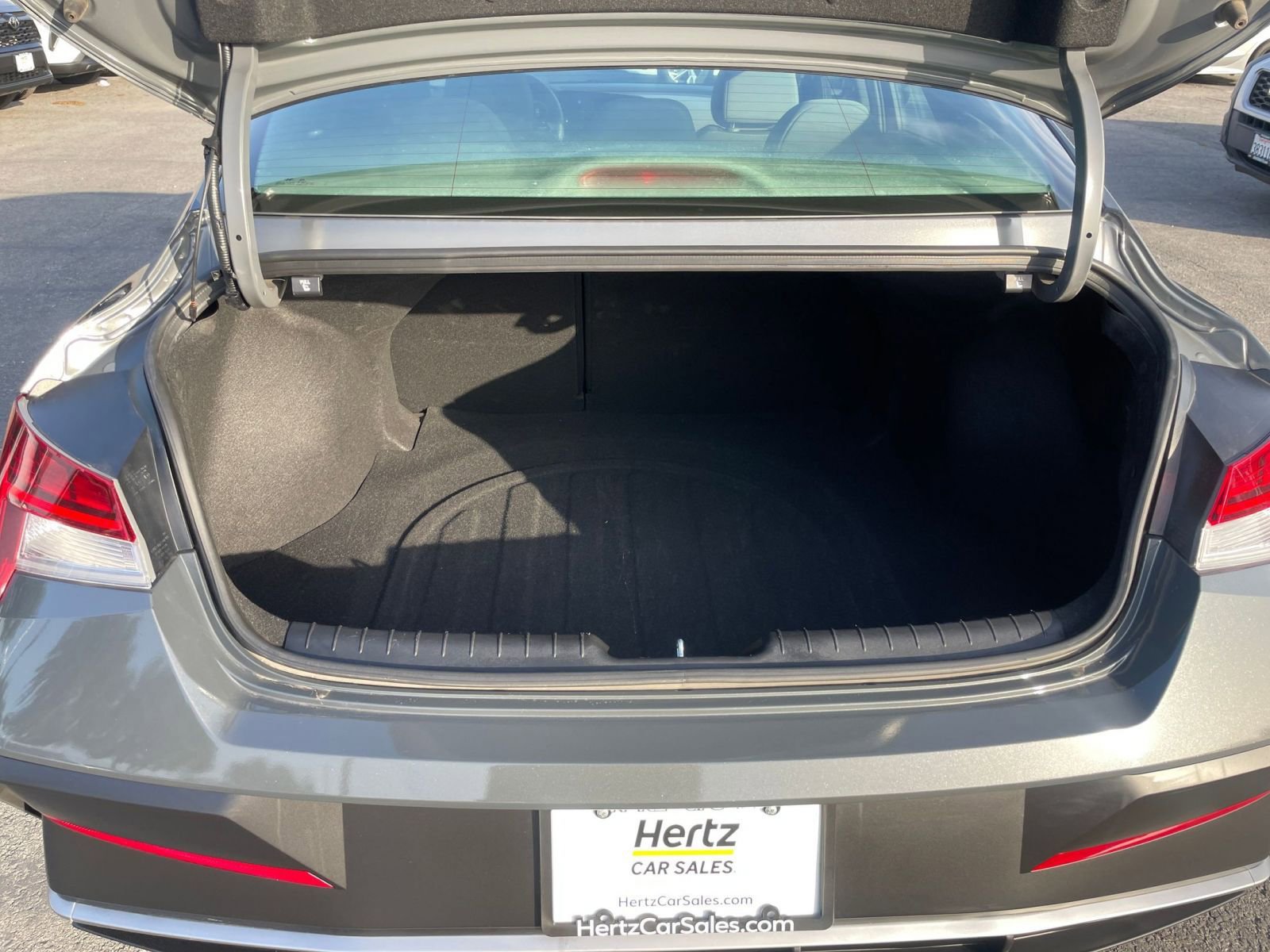 Thumbnail: 2025 Hyundai Elantra - 31