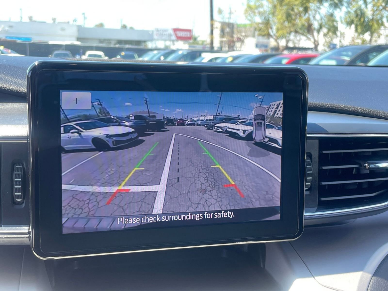 Thumbnail: 2024 Ford Explorer - 25