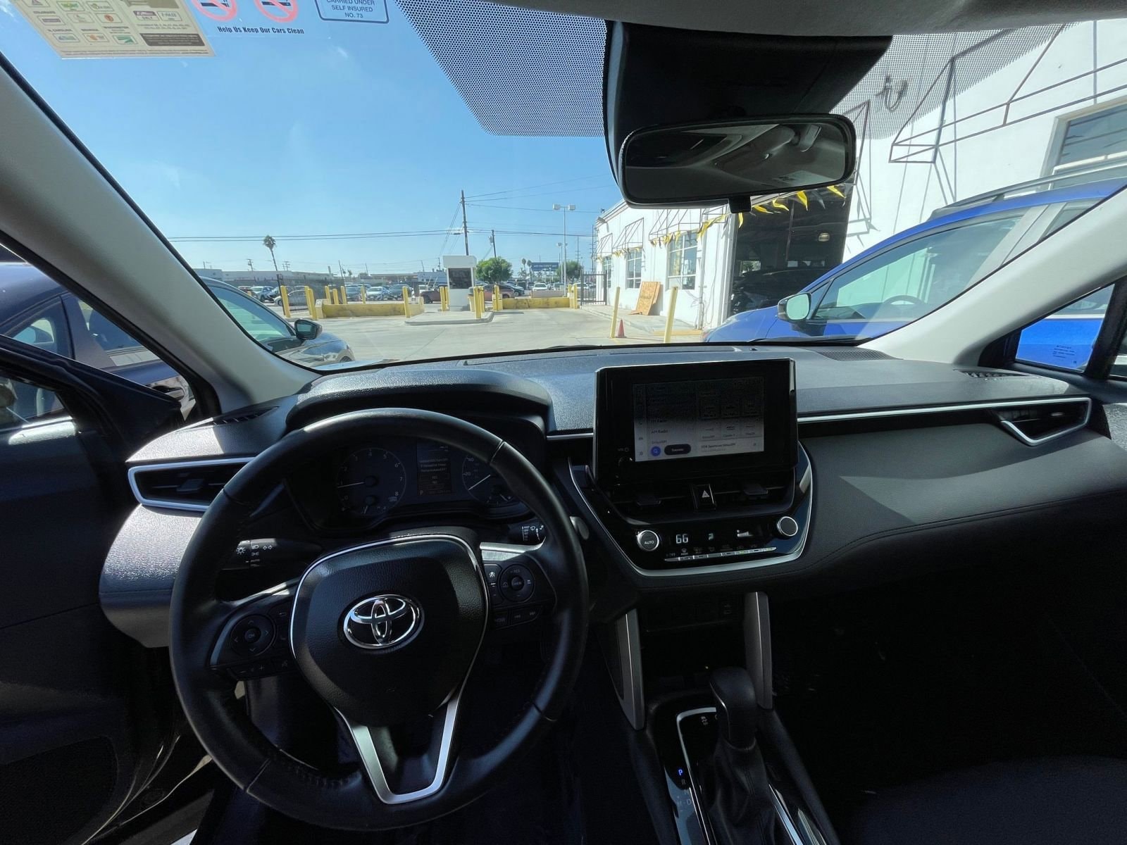 Thumbnail: 2025 Toyota Corolla Cross - 33