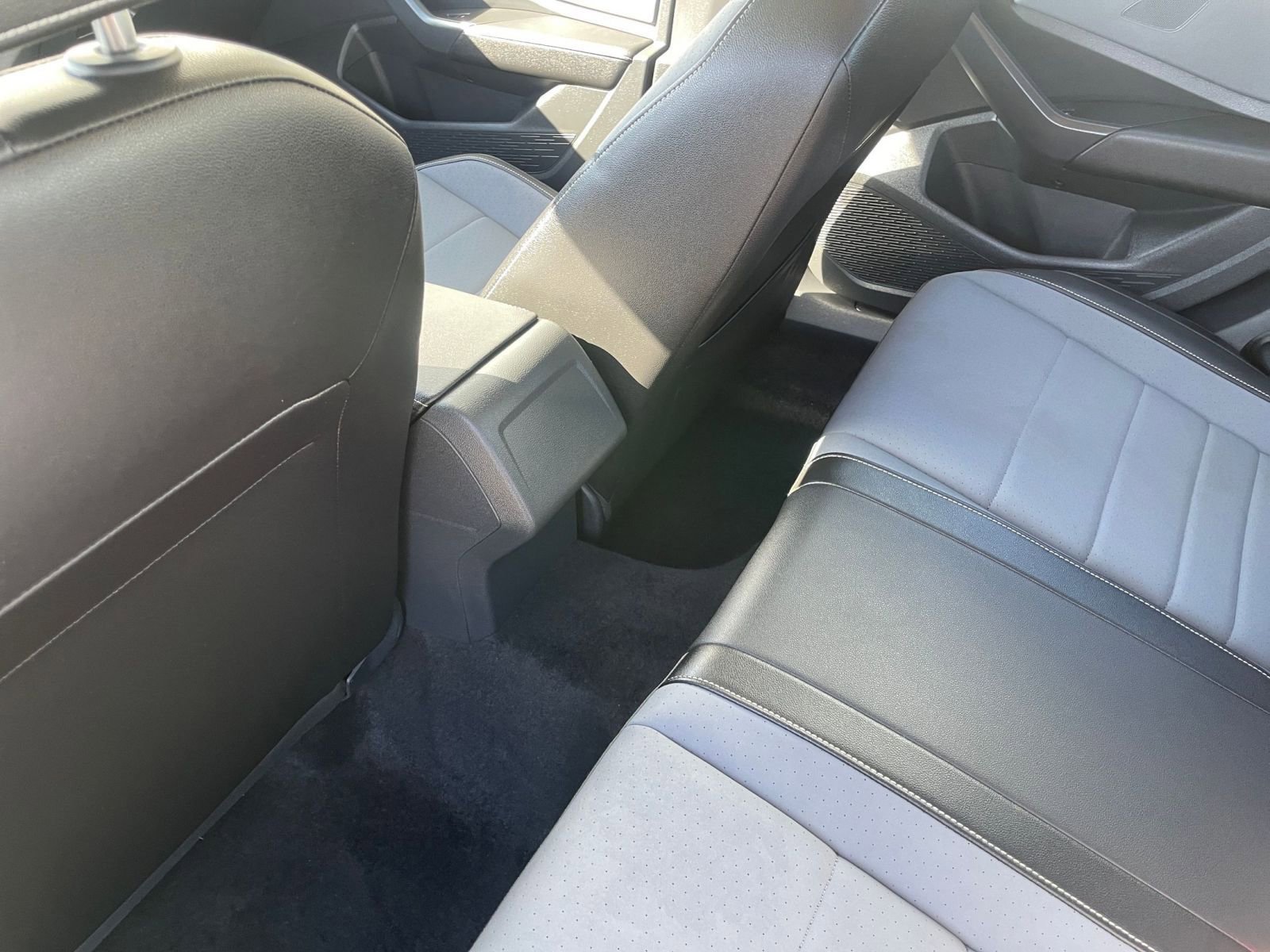 Thumbnail: 2025 Volkswagen Jetta - 24