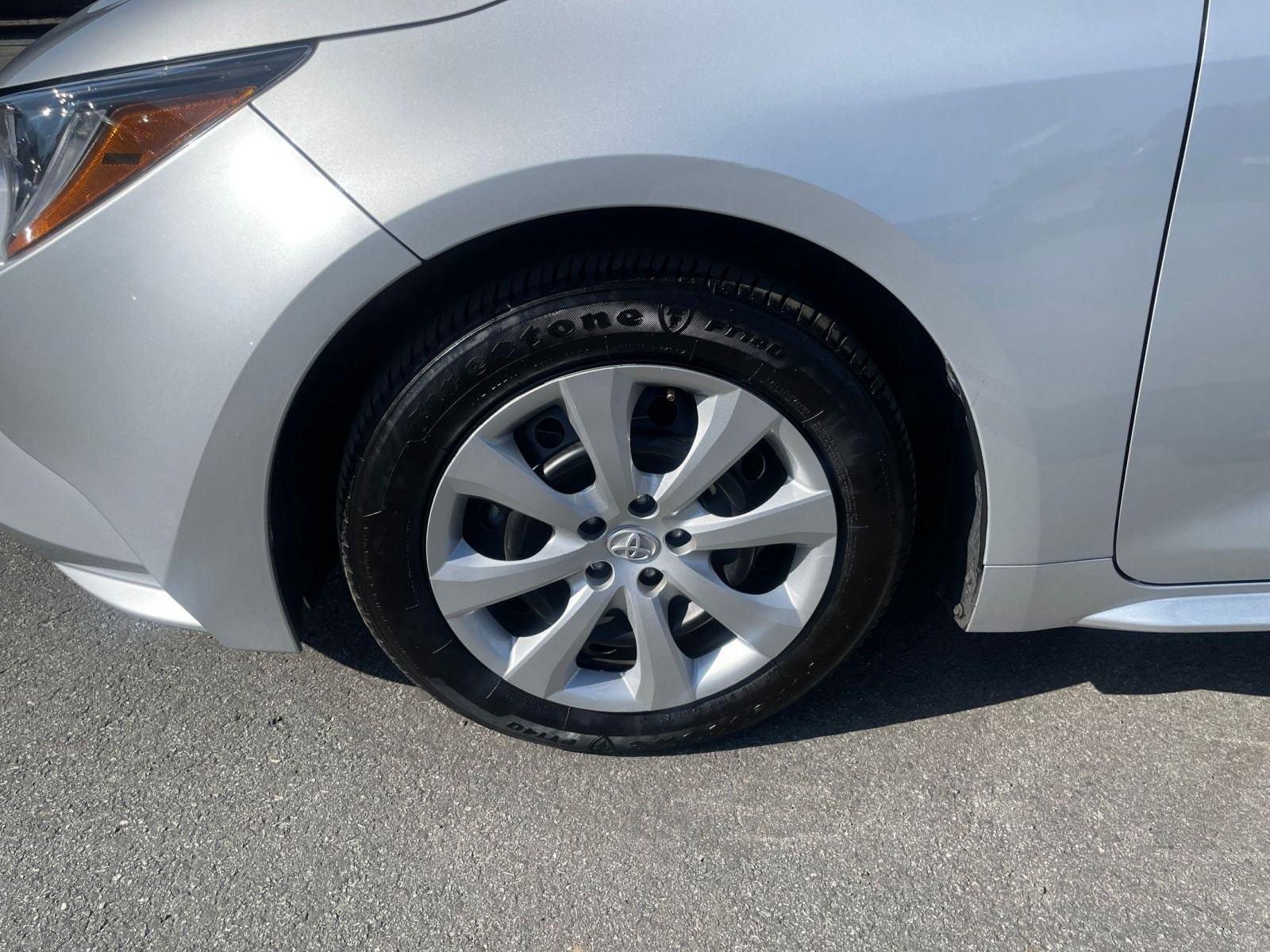 Thumbnail: 2025 Toyota Corolla - 30