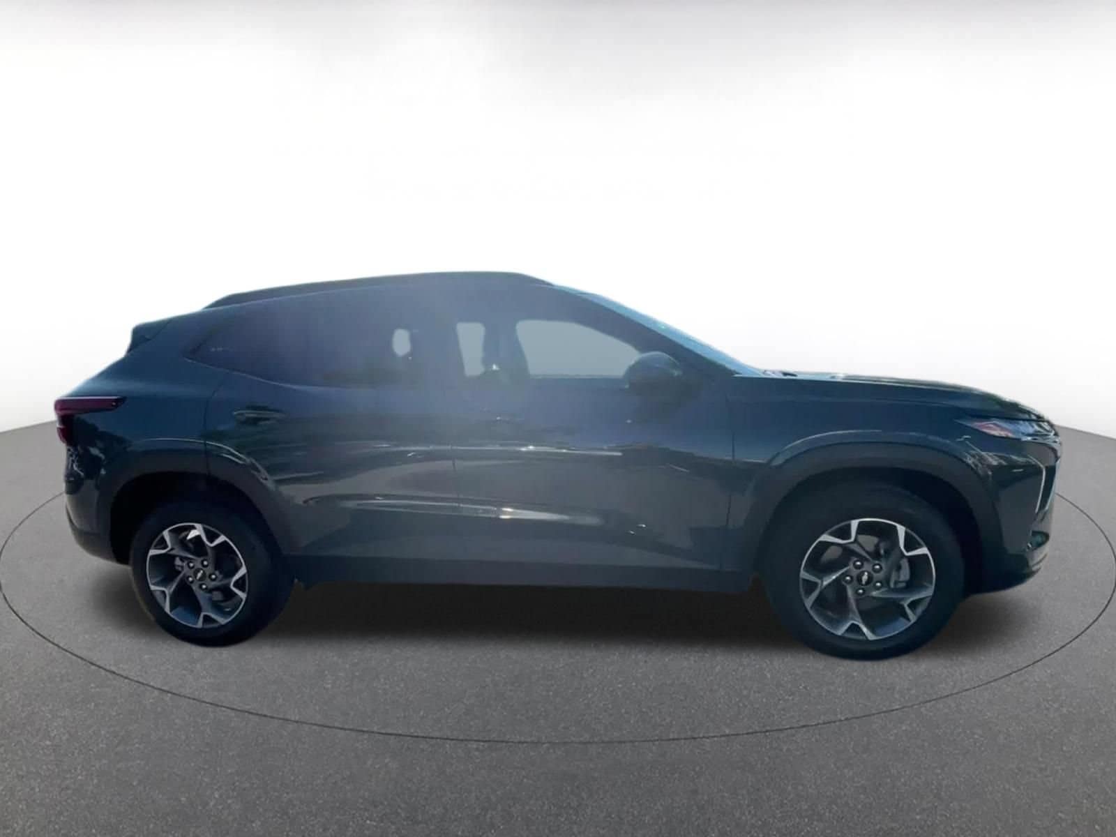Thumbnail: 2025 Chevrolet Trax - 15