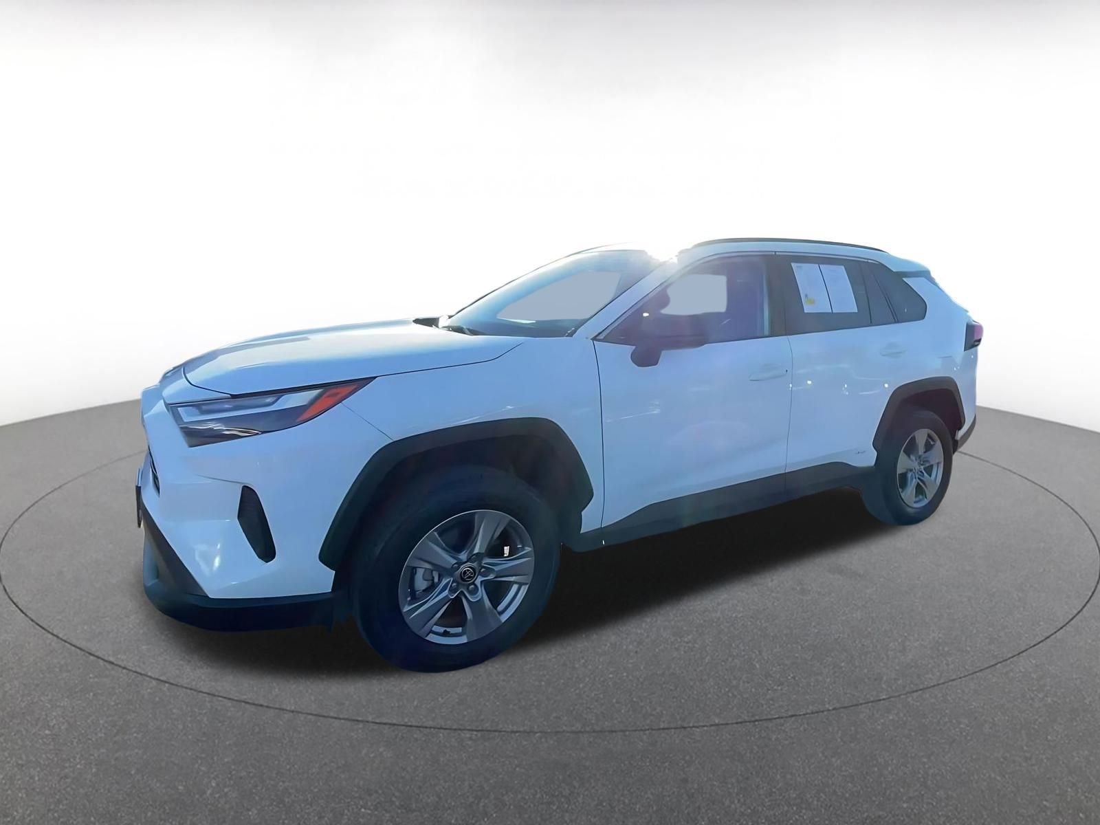 Thumbnail: 2025 Toyota RAV4 - 8