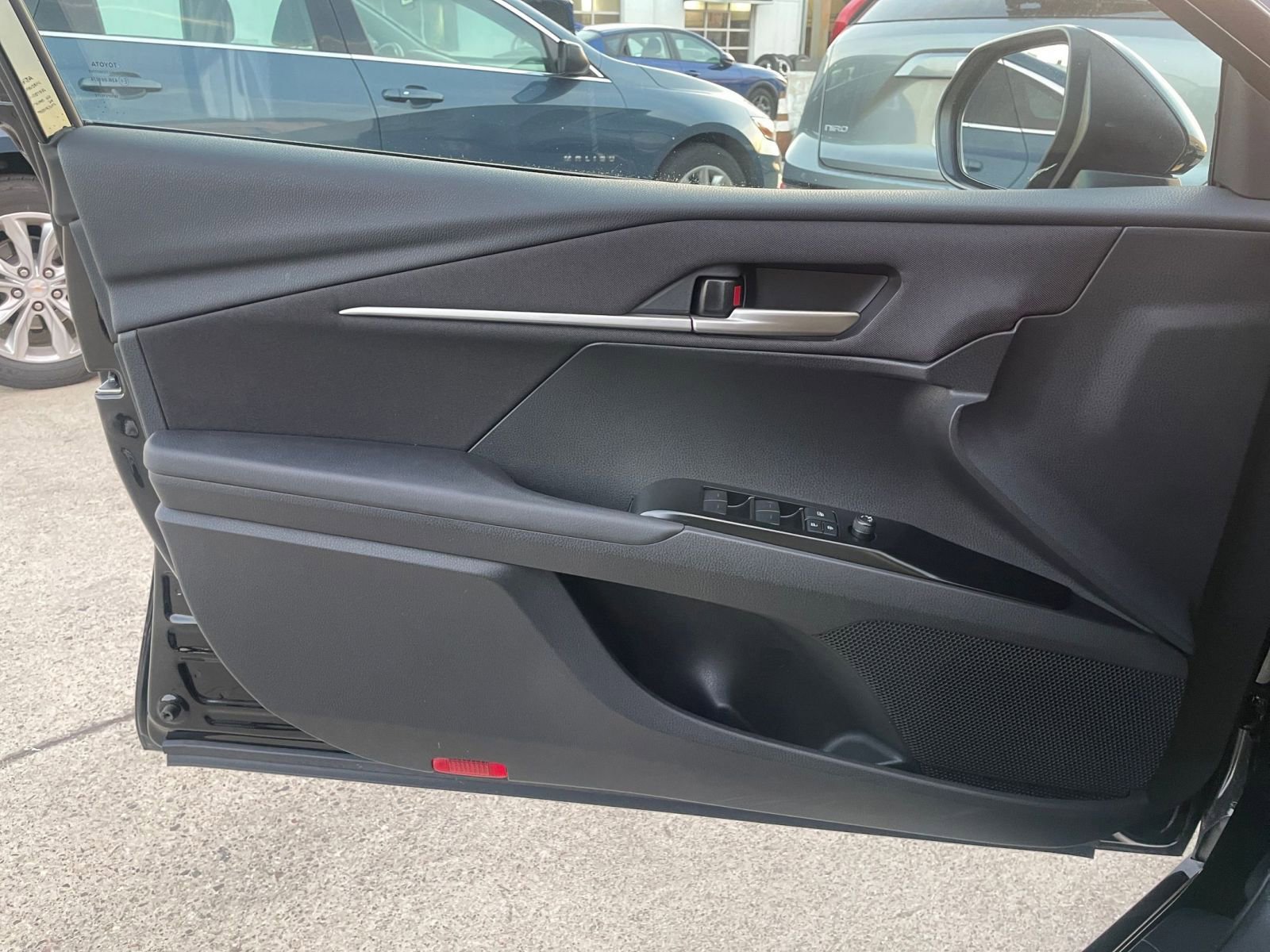 Thumbnail: 2025 Toyota Camry - 20