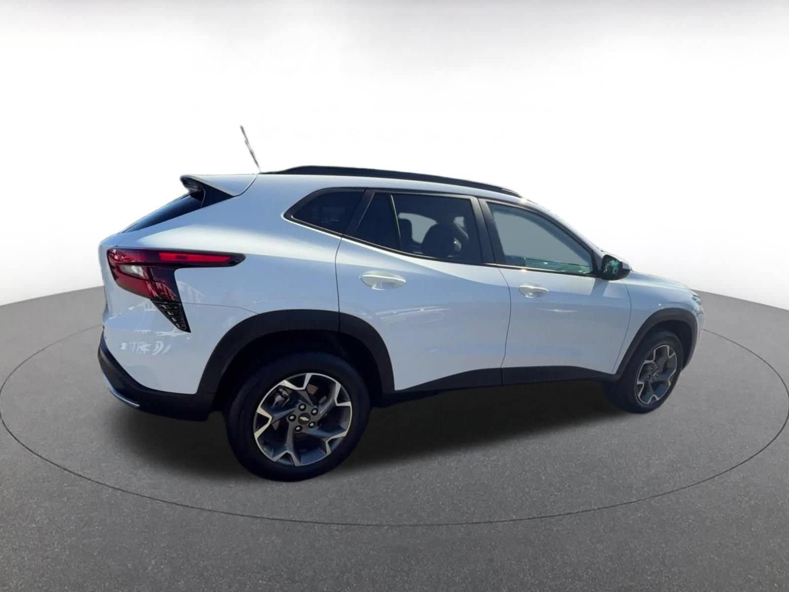 Thumbnail: 2025 Chevrolet Trax - 13