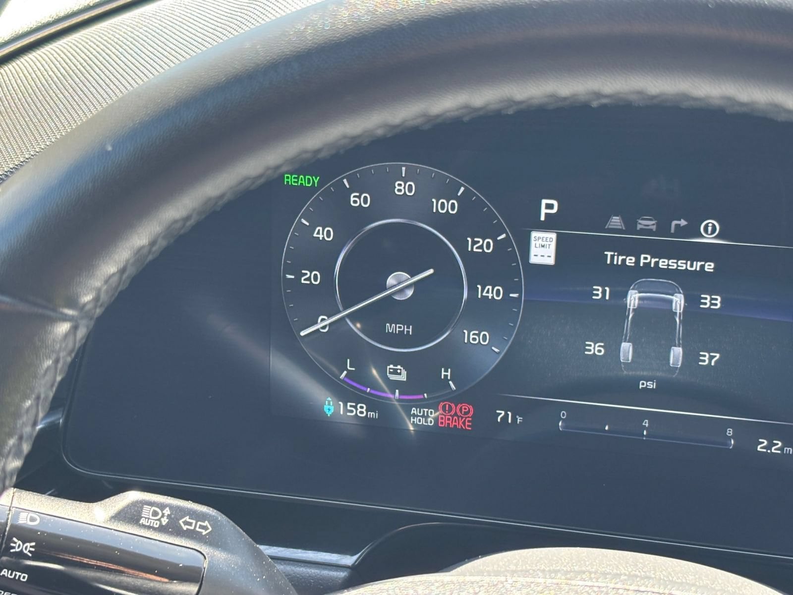 Thumbnail: 2023 Kia Niro - 17