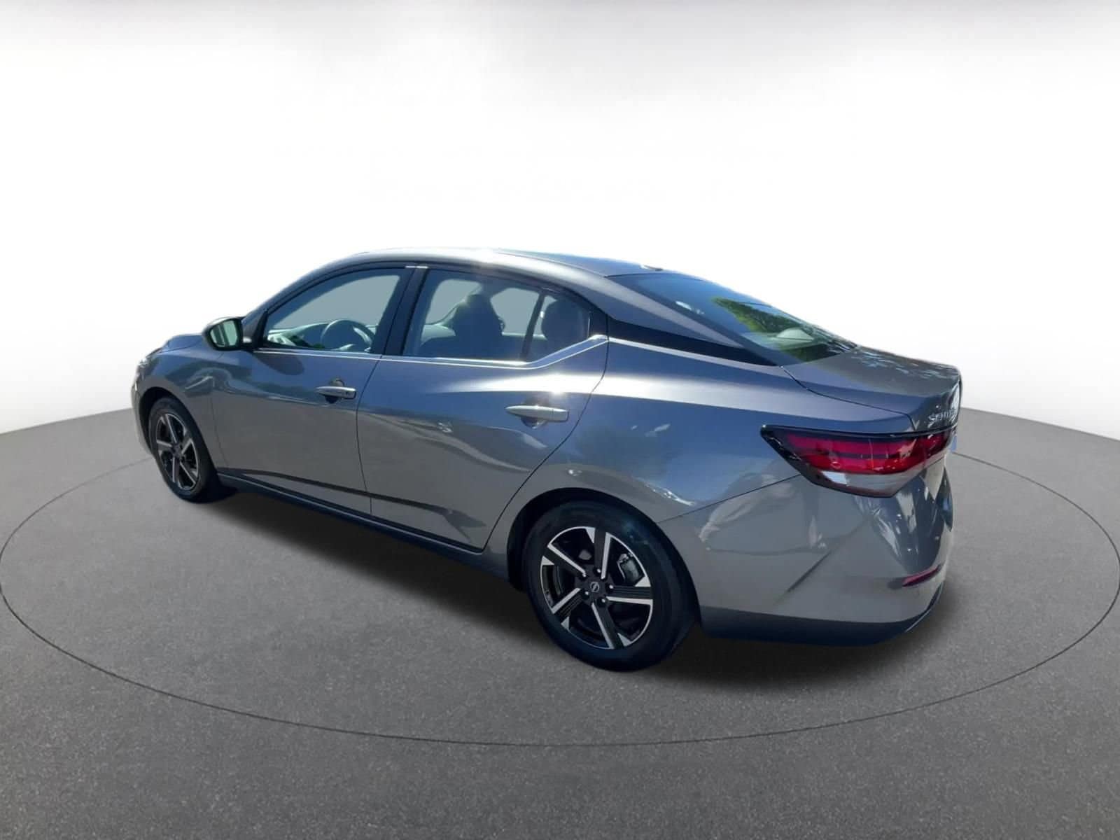 Thumbnail: 2024 Nissan Sentra - 10