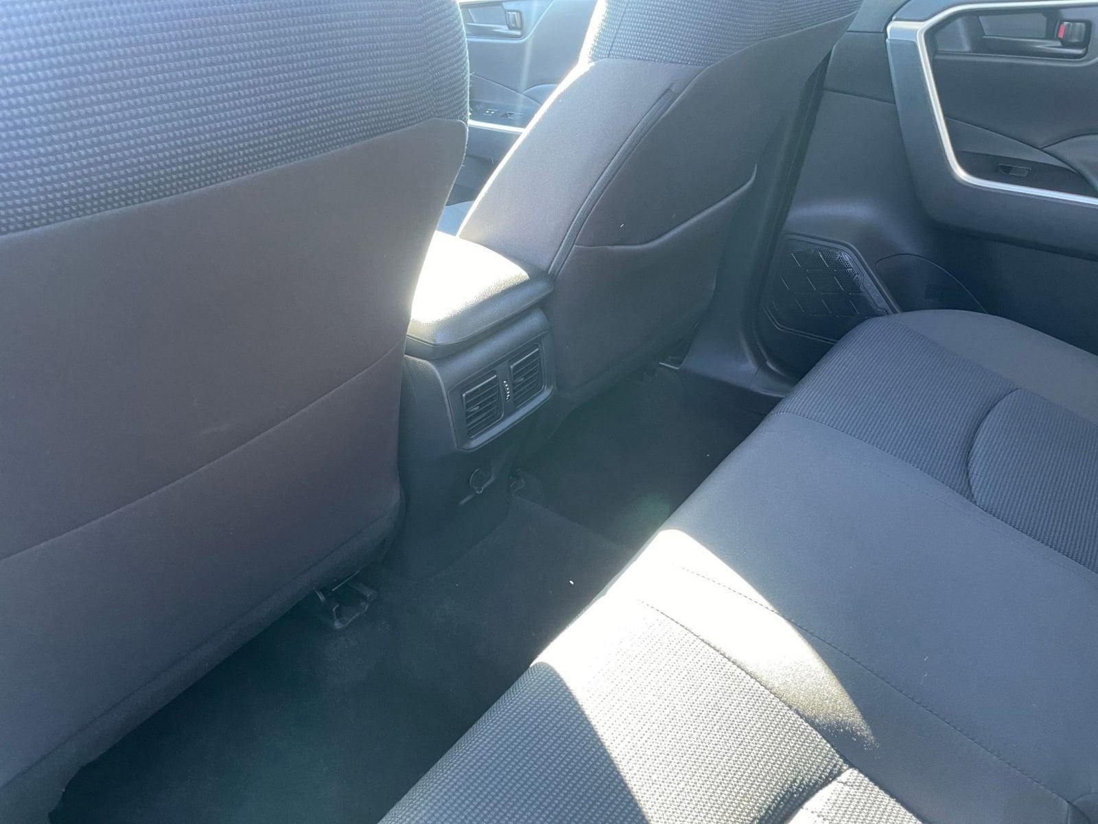 Thumbnail: 2025 Toyota RAV4 - 24