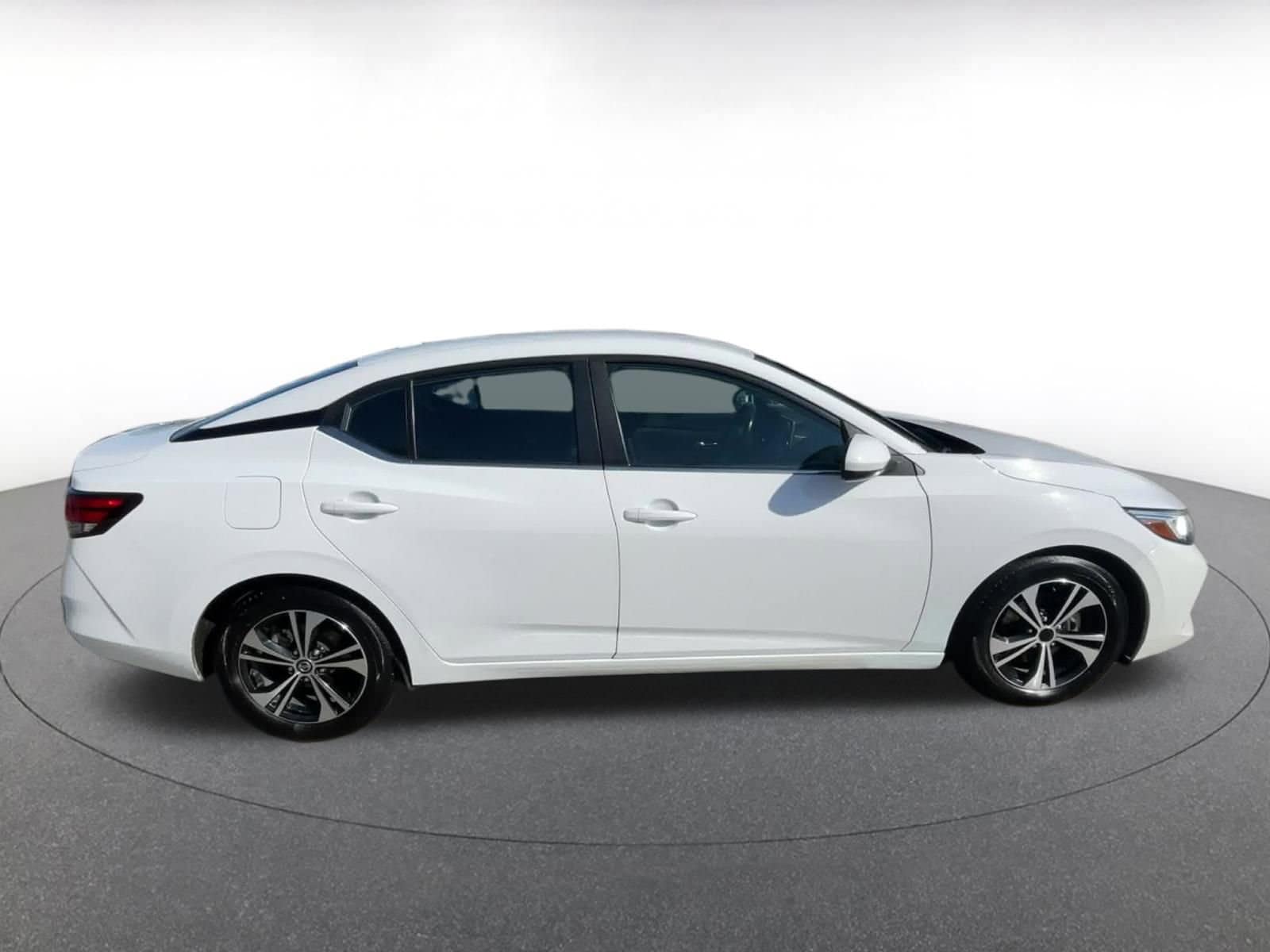 Thumbnail: 2022 Nissan Sentra - 16