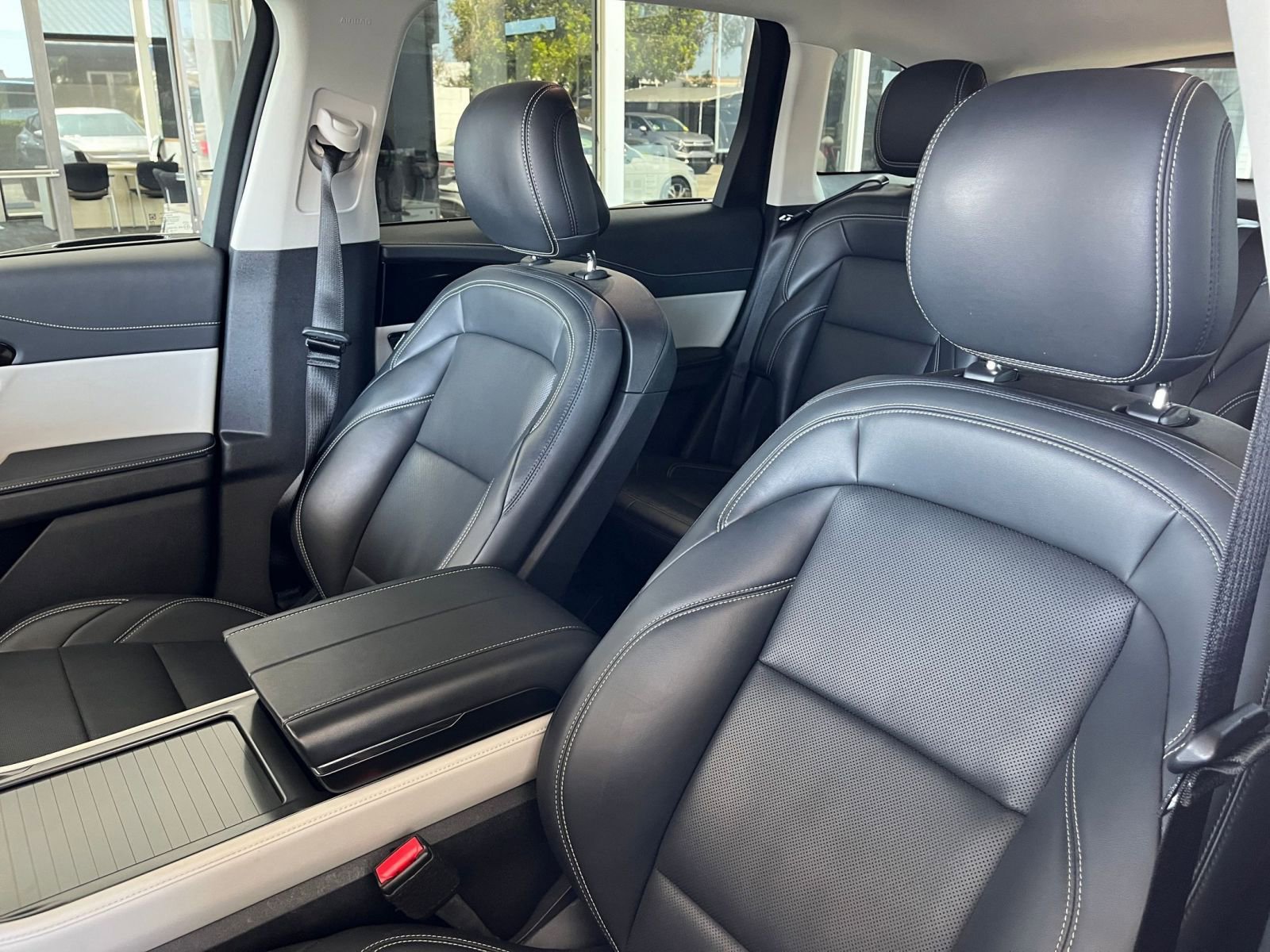 Thumbnail: 2024 Lincoln Nautilus - 27