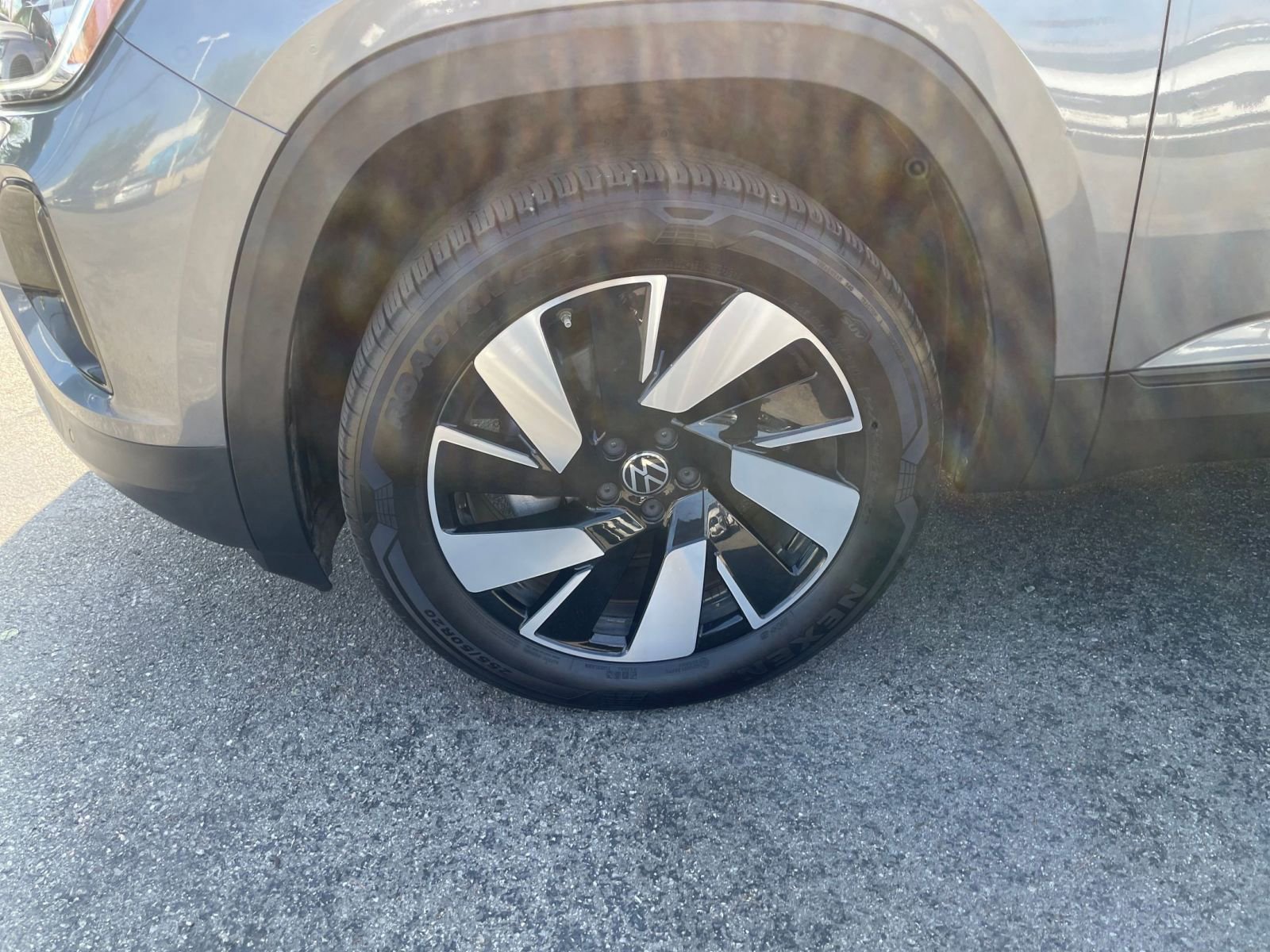 Thumbnail: 2025 Volkswagen Atlas - 30