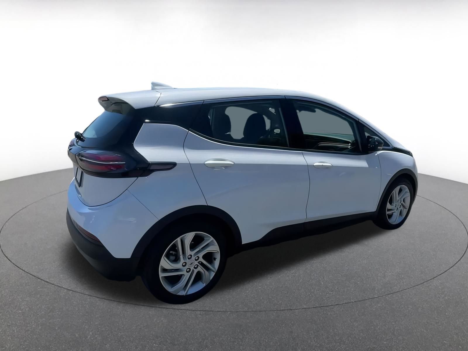 Thumbnail: 2023 Chevrolet Bolt EV - 15