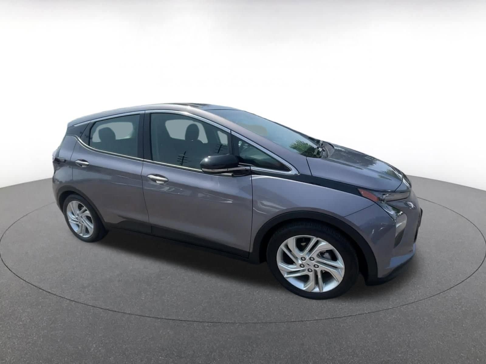 Thumbnail: 2023 Chevrolet Bolt EV - 2