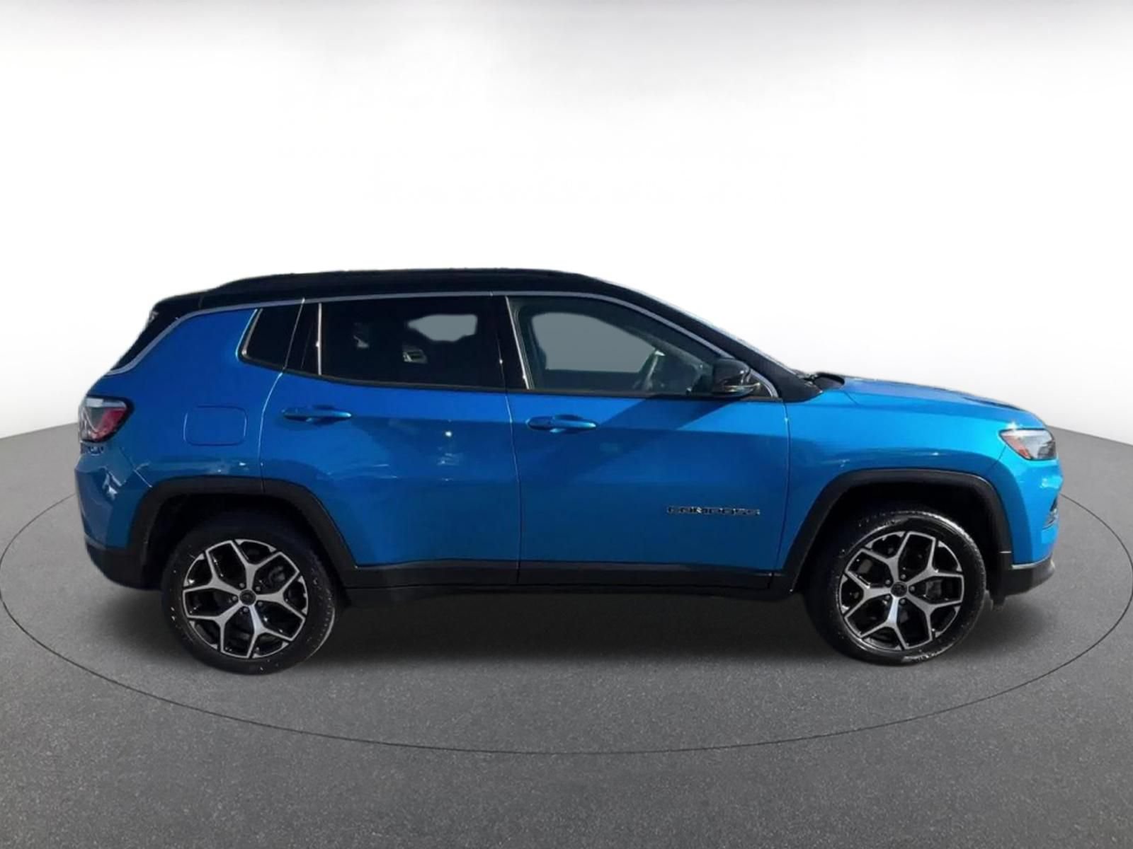 Thumbnail: 2025 Jeep Compass - 13