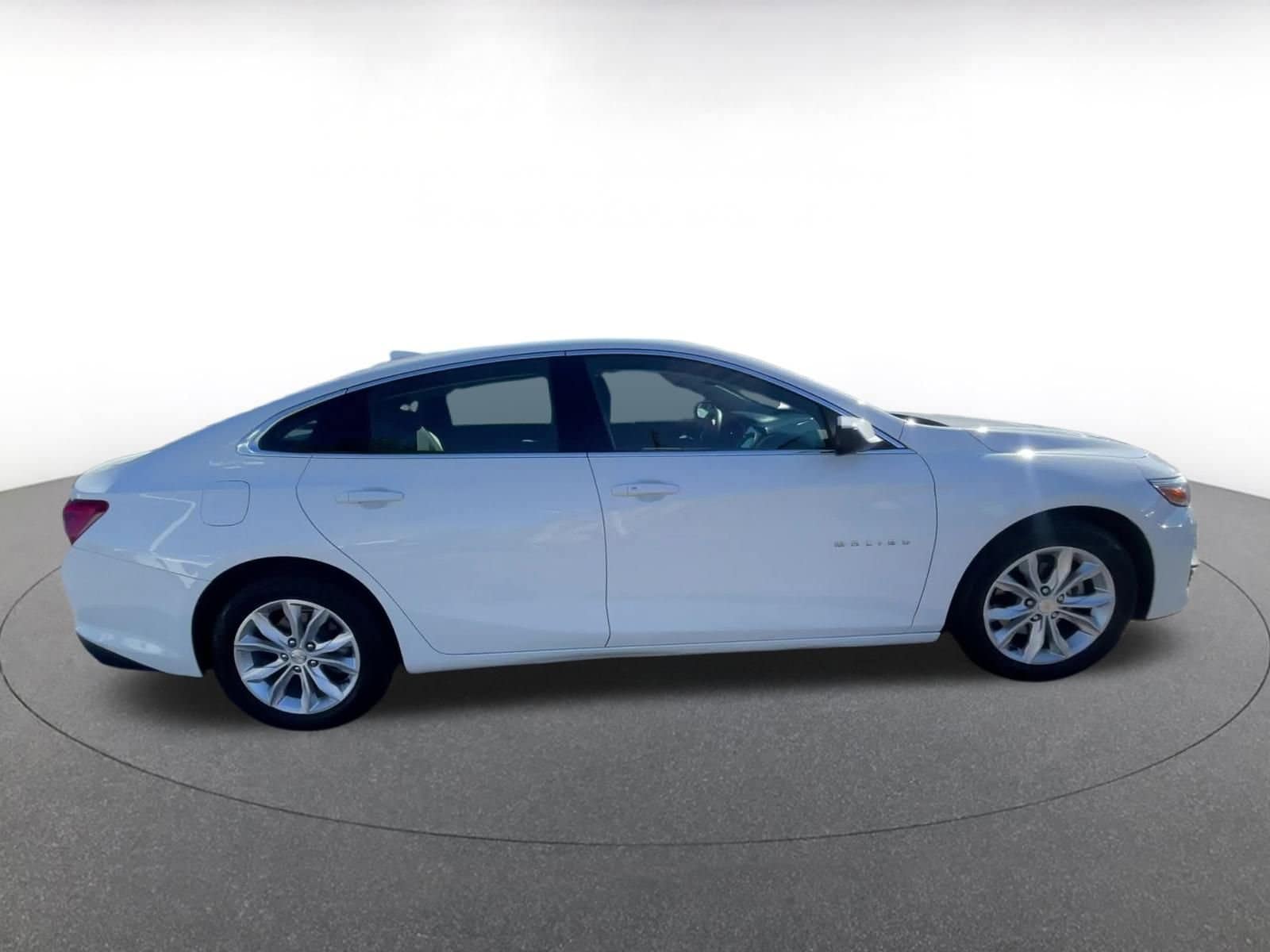 Thumbnail: 2023 Chevrolet Malibu - 16