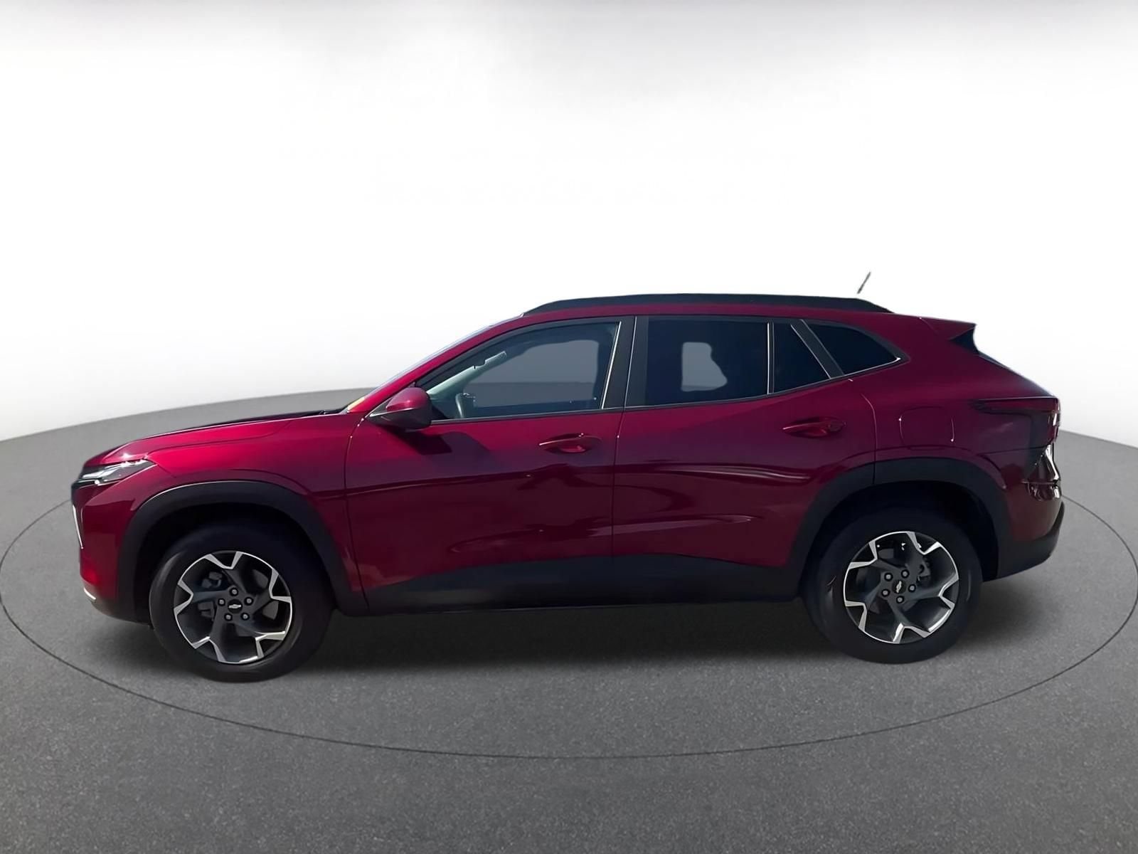 Thumbnail: 2025 Chevrolet Trax - 8