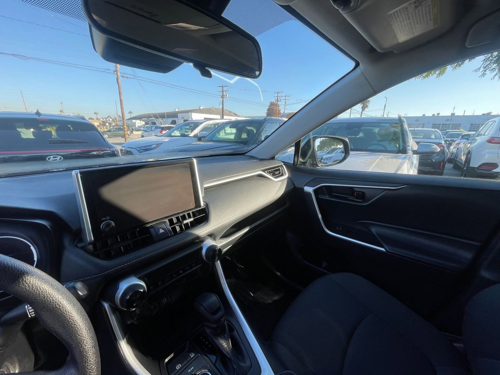 Thumbnail: 2025 Toyota RAV4 - 35