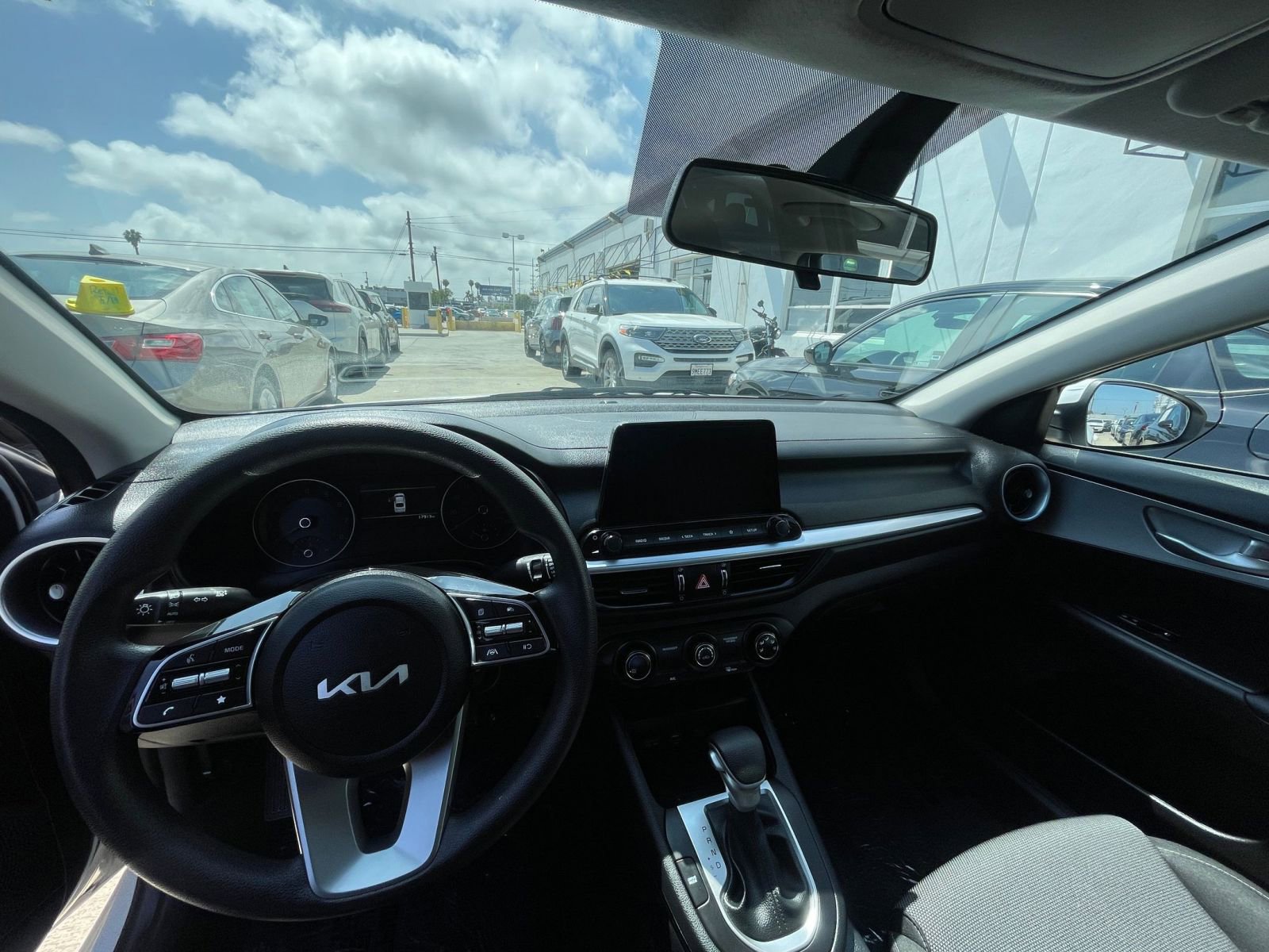 2024 Kia Forte LXS 33