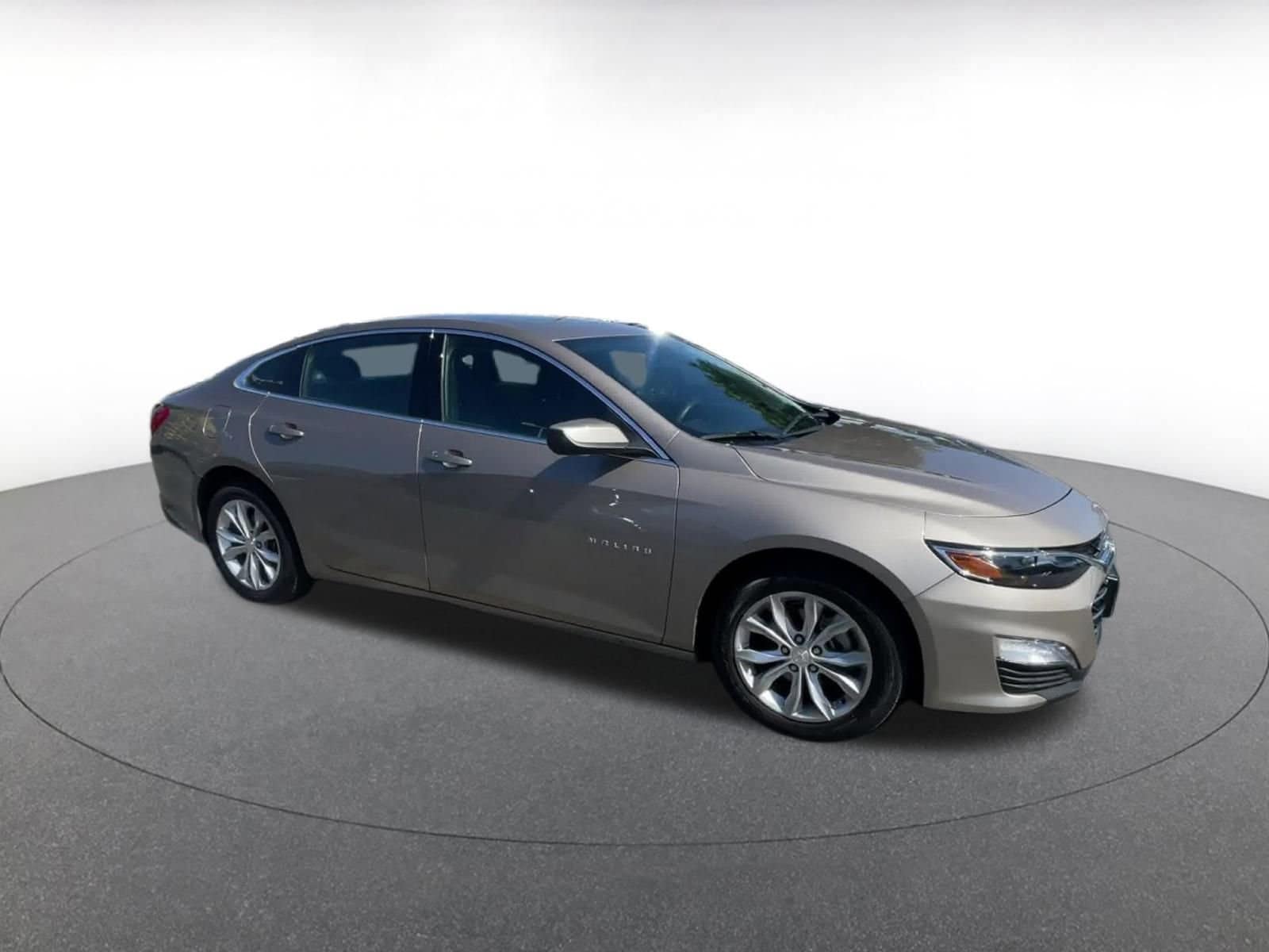Thumbnail: 2023 Chevrolet Malibu - 2
