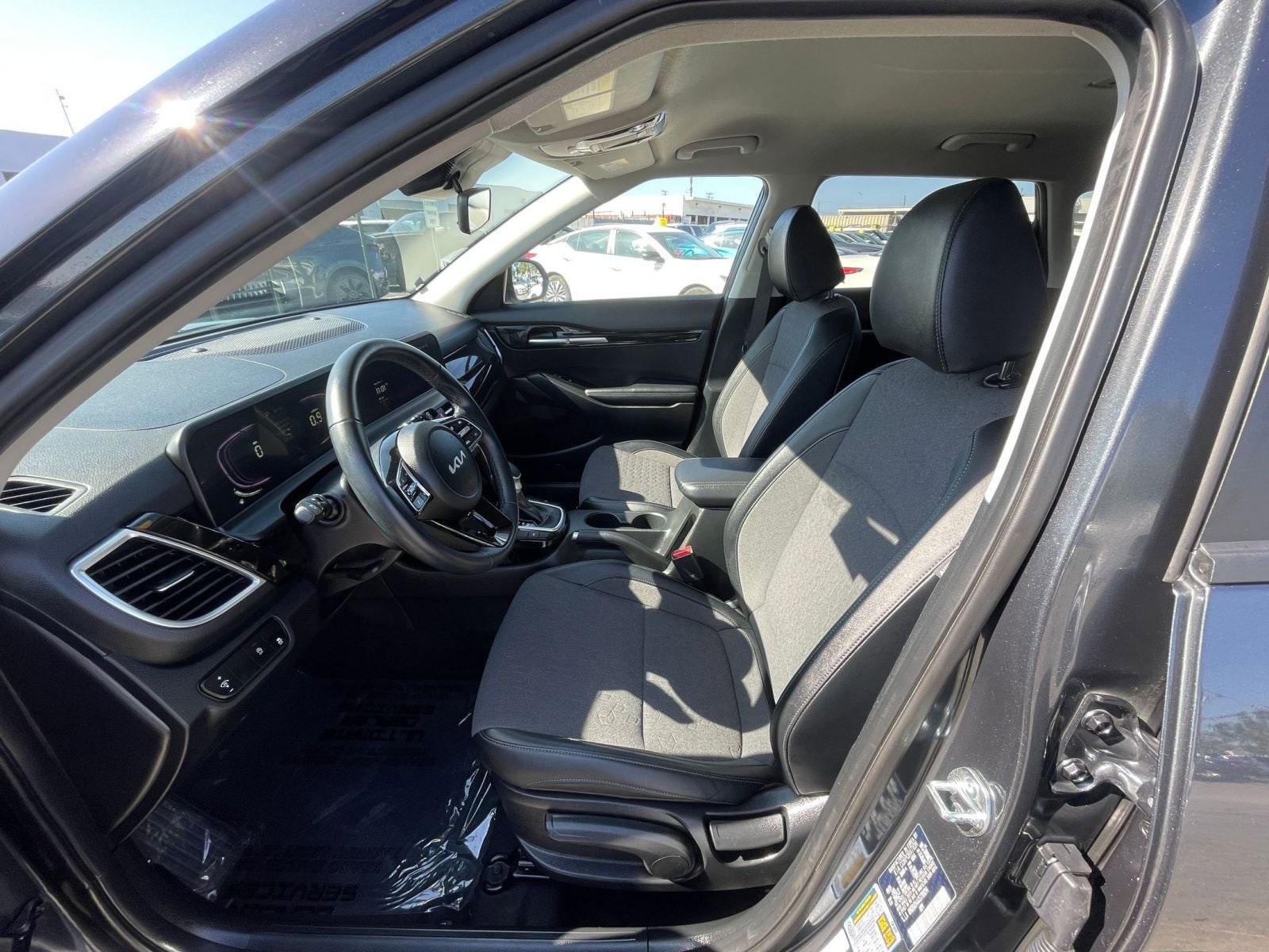 Thumbnail: 2025 Kia Seltos - 29