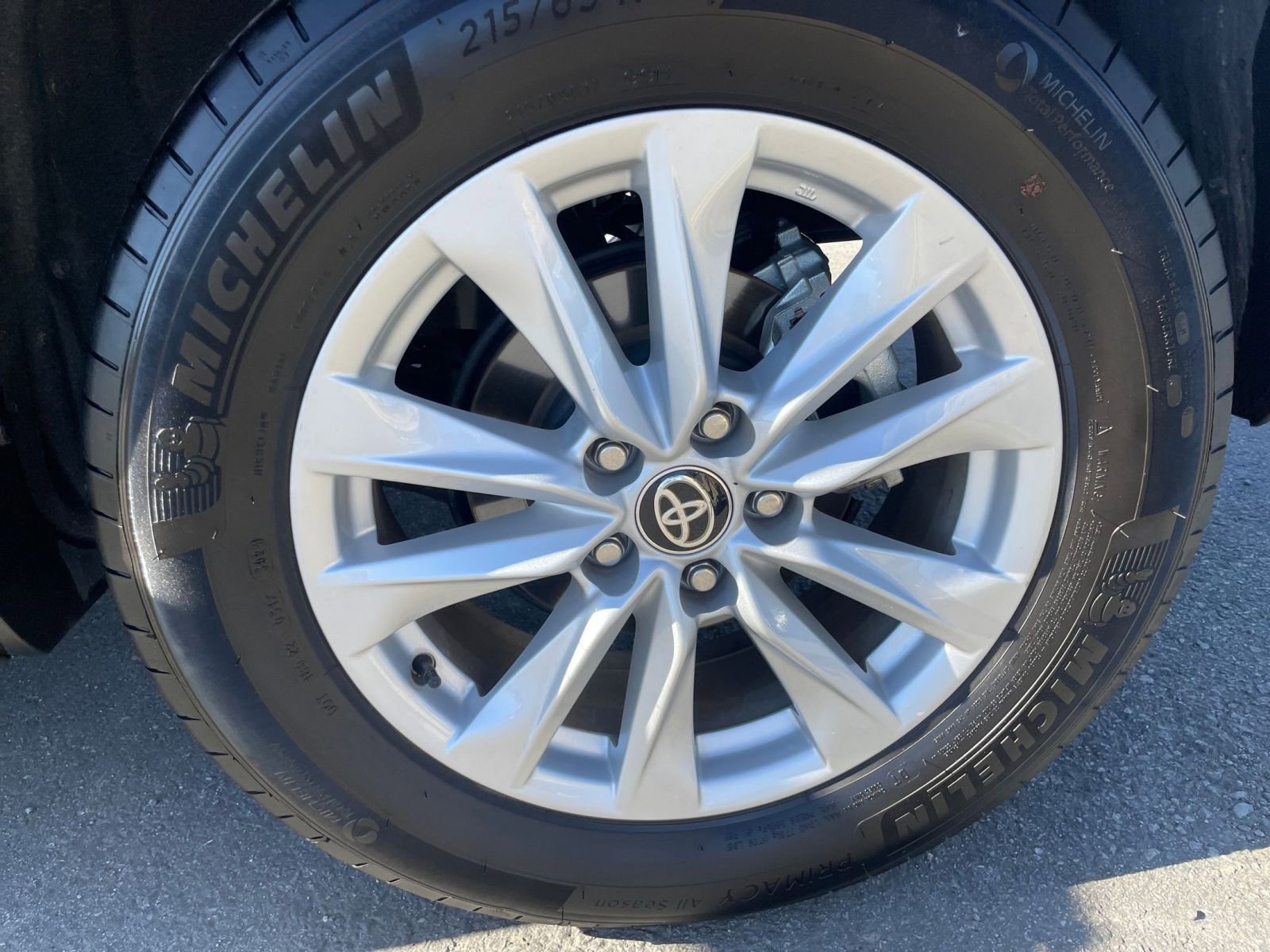 Thumbnail: 2025 Toyota Corolla Cross - 30