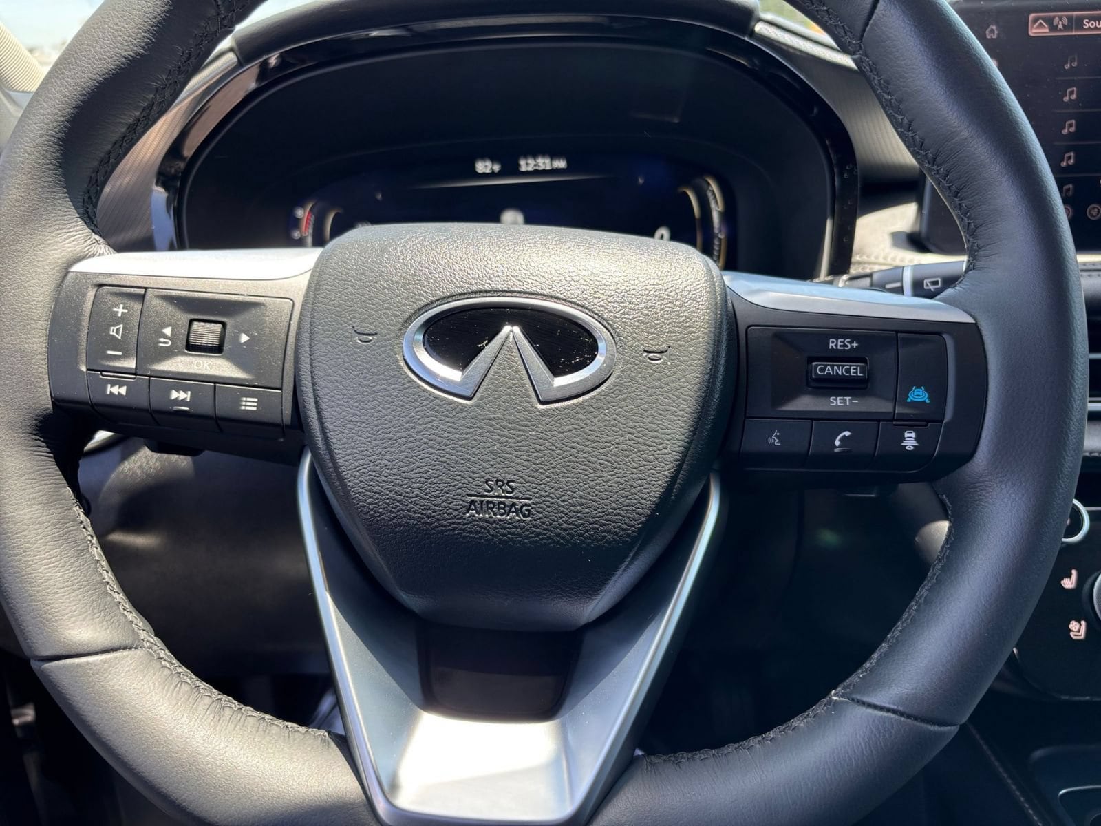 Thumbnail: 2026 INFINITI QX60 - 31