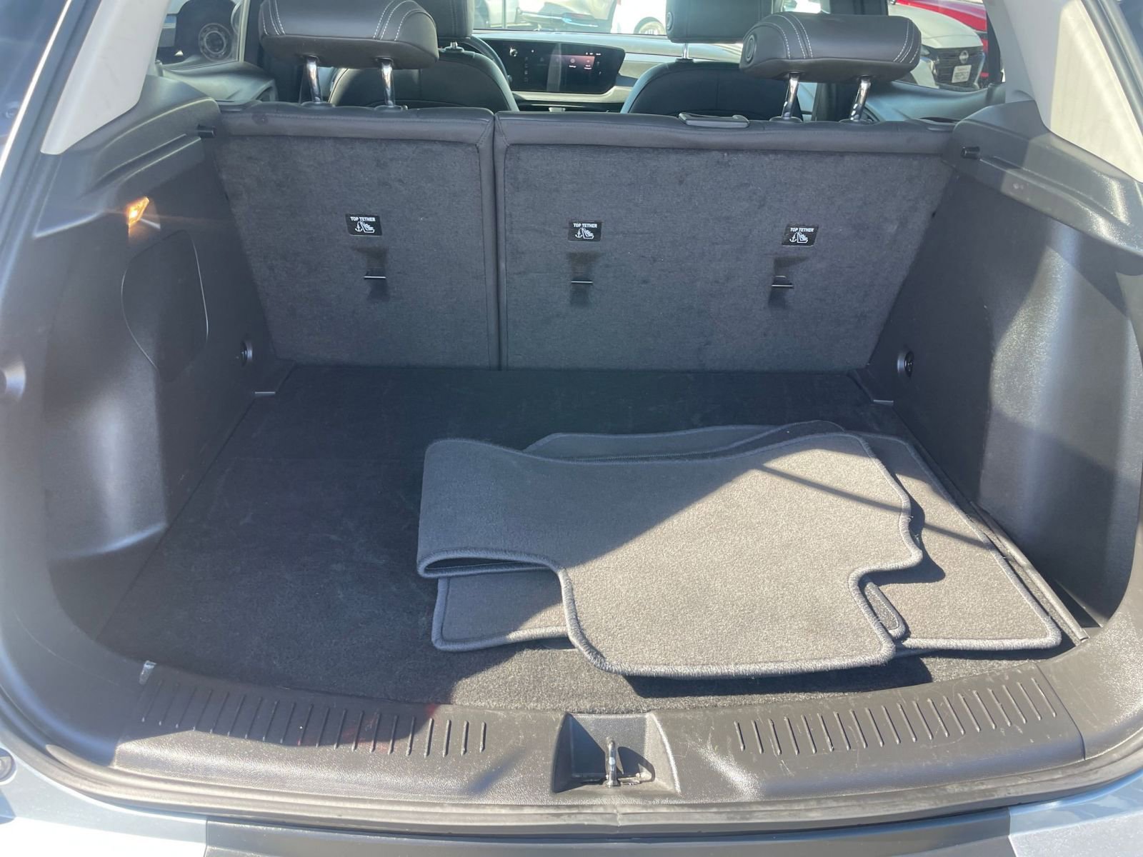 Thumbnail: 2025 Buick Encore GX - 32