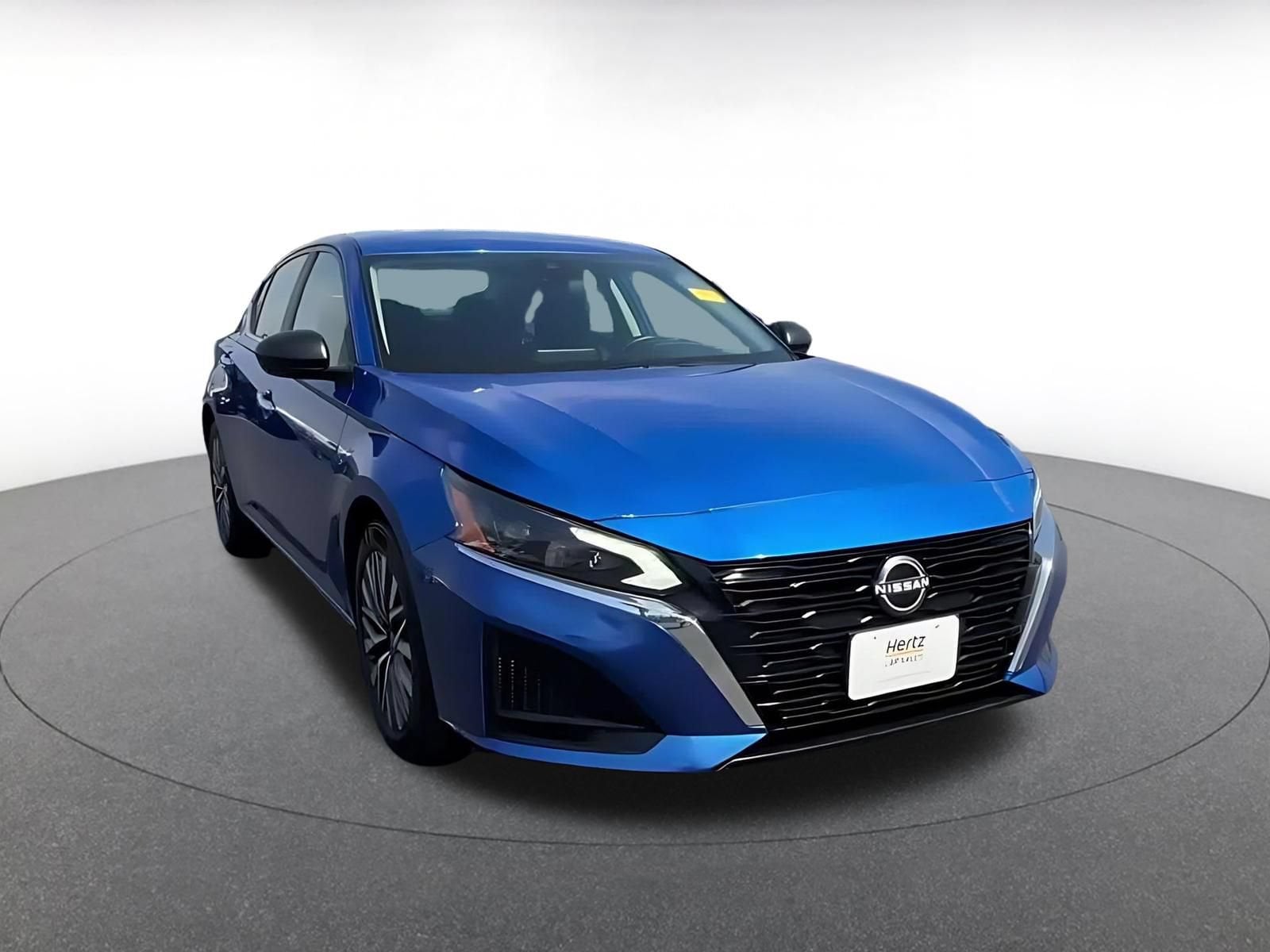 Thumbnail: 2025 Nissan Altima - 3