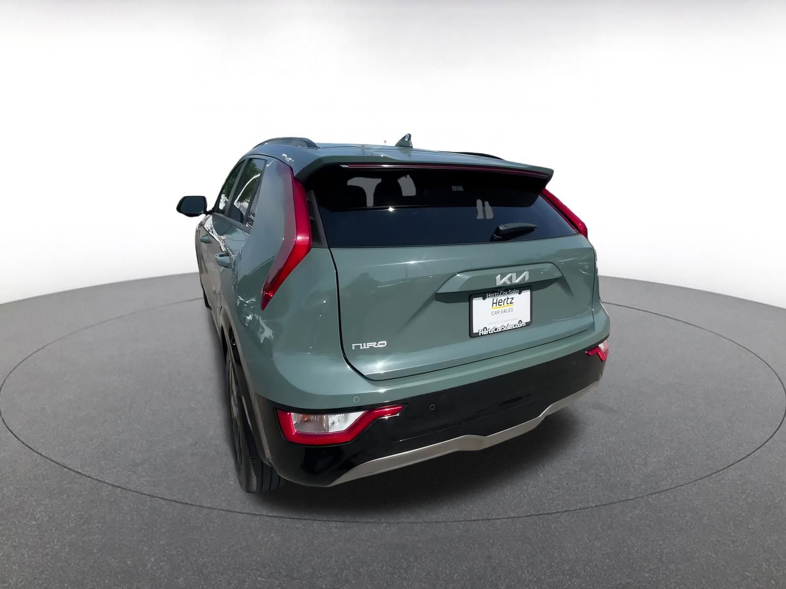 Thumbnail: 2023 Kia Niro - 11