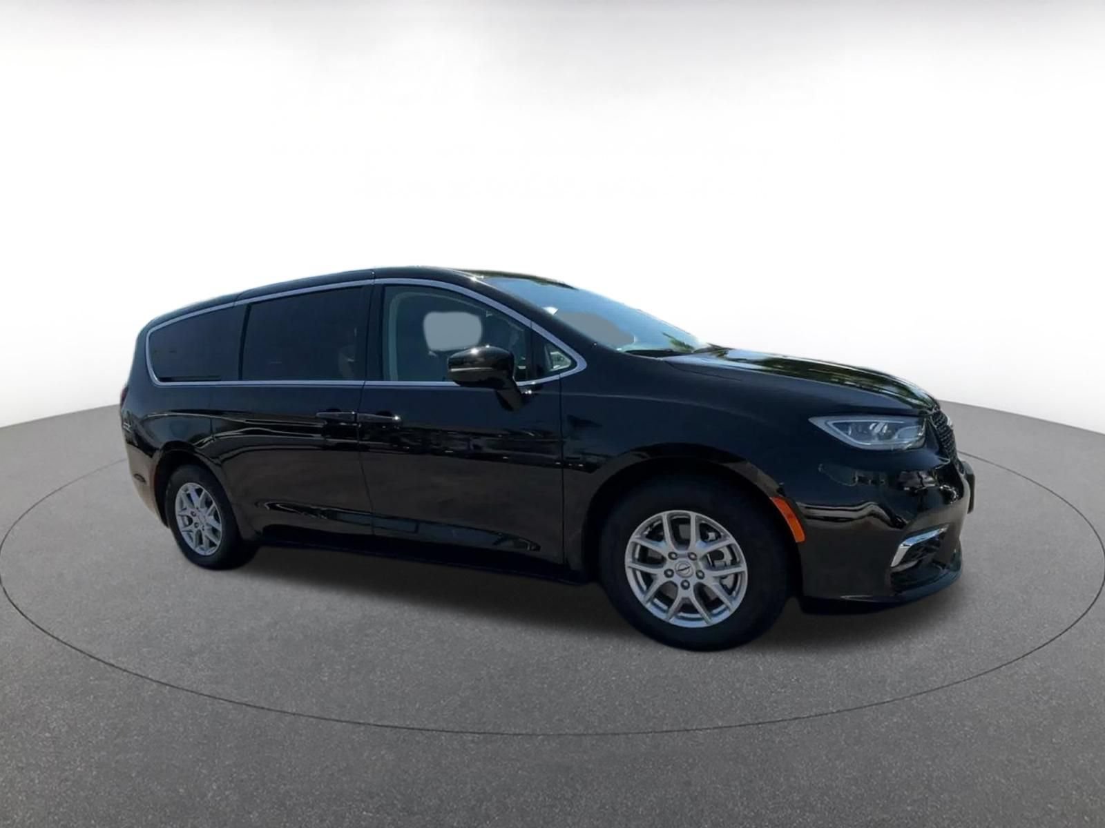 Thumbnail: 2024 Chrysler Pacifica - 2
