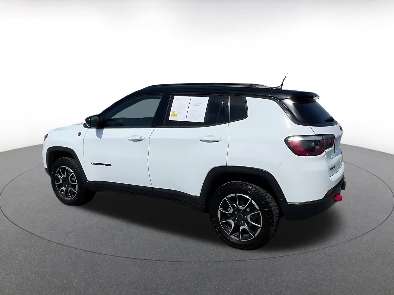 Thumbnail: 2025 Jeep Compass - 10