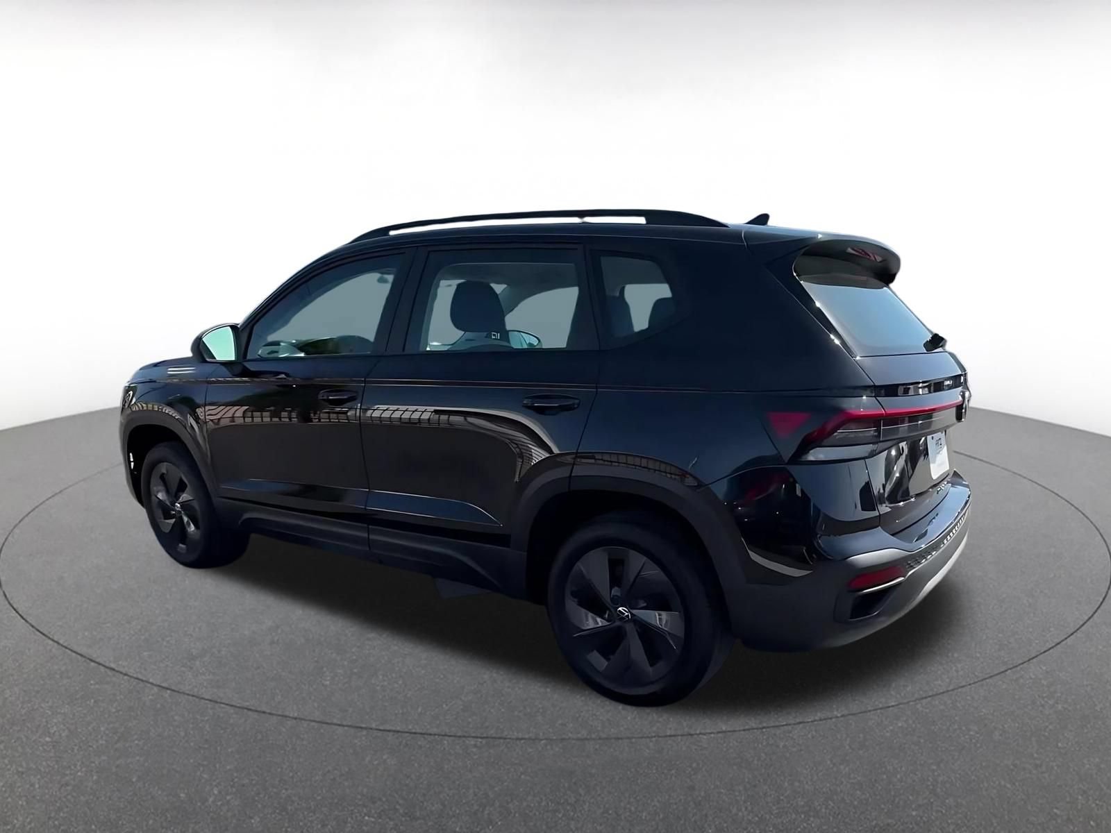 Thumbnail: 2026 Volkswagen Taos - 10