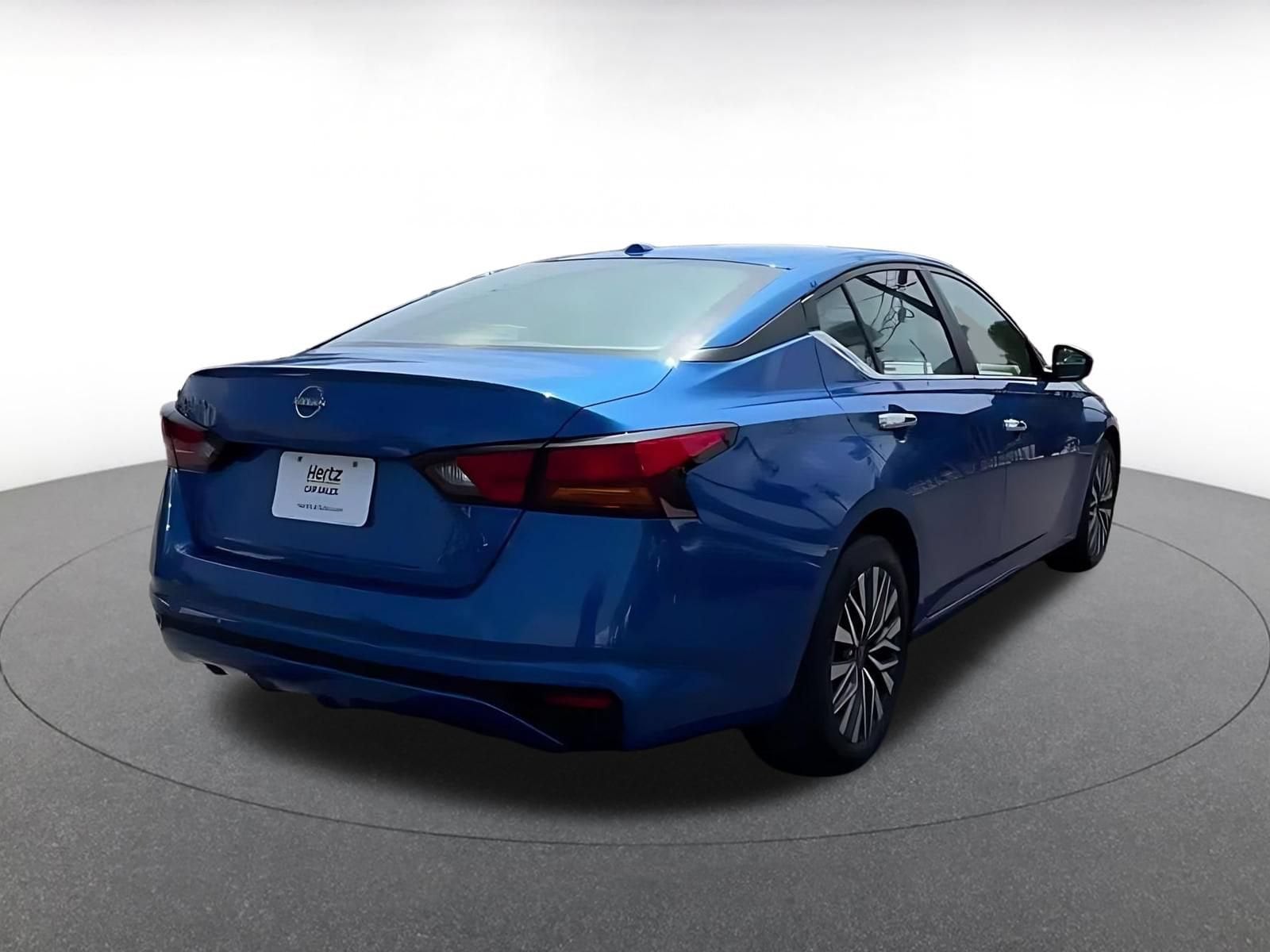 Thumbnail: 2025 Nissan Altima - 14