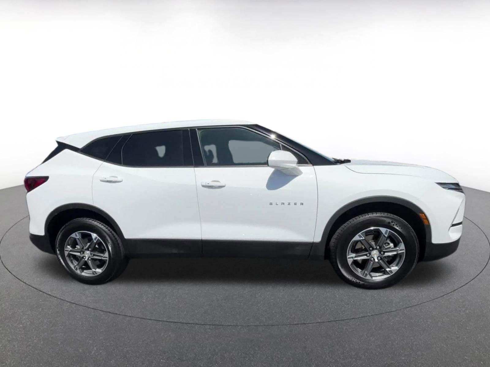 Thumbnail: 2025 Chevrolet Blazer - 16
