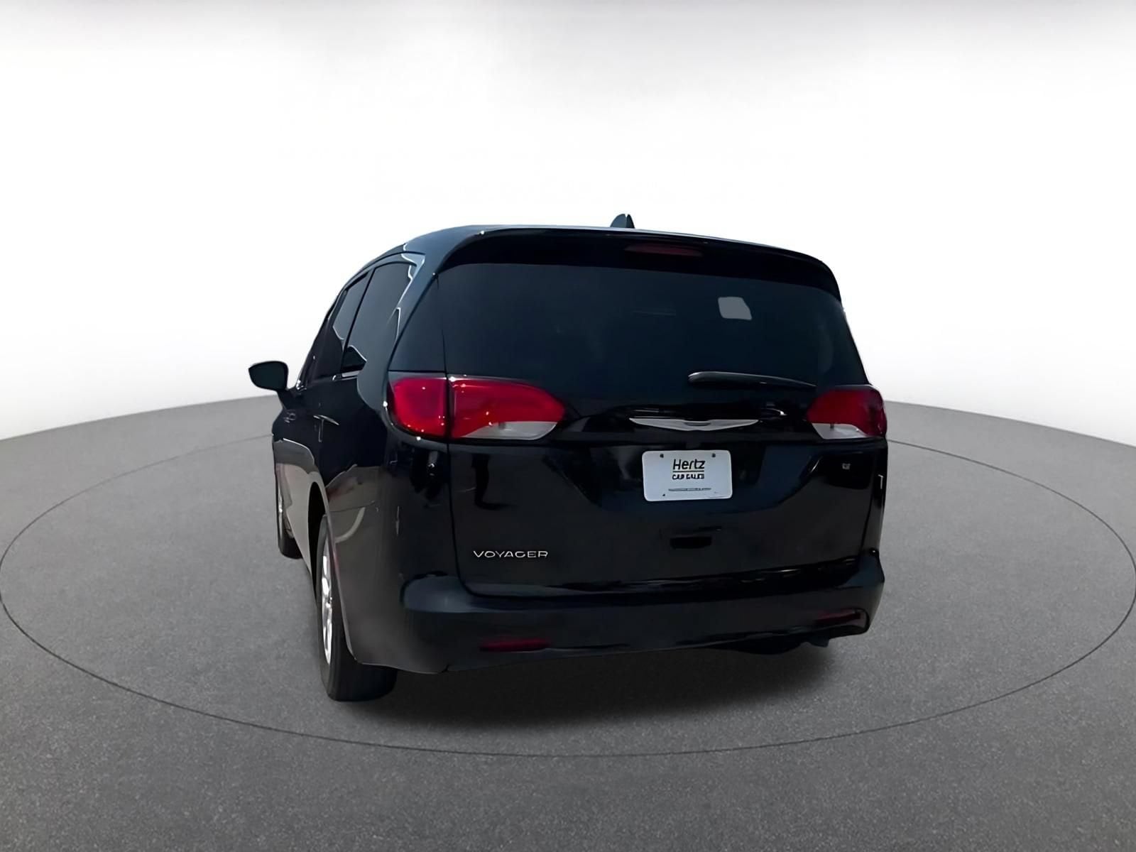 Thumbnail: 2024 Chrysler Voyager - 9