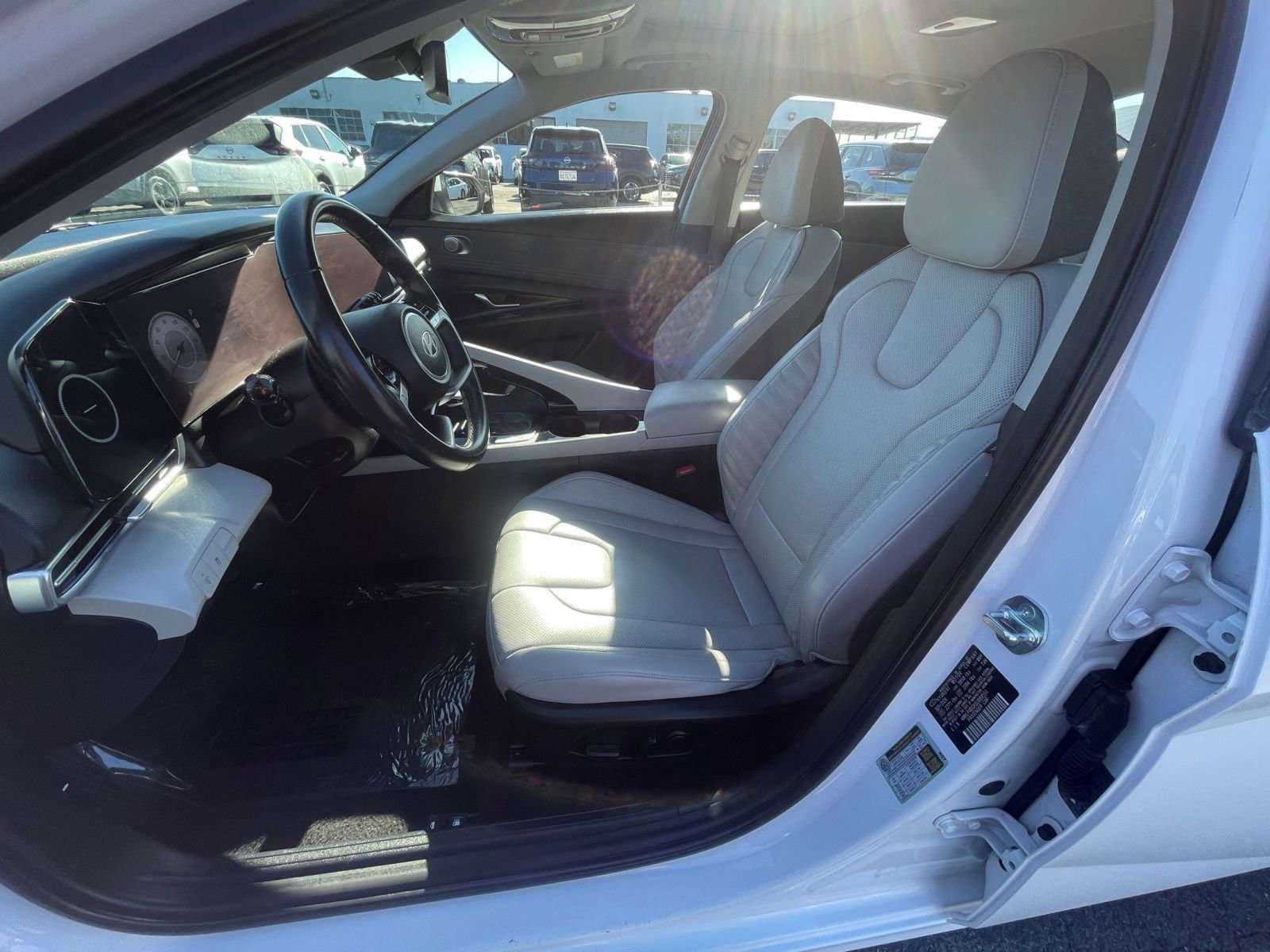 Thumbnail: 2025 Hyundai Elantra - 27