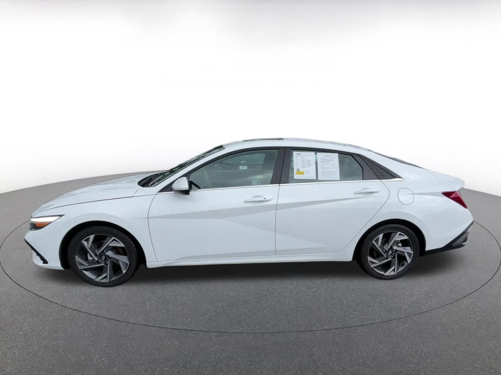 Thumbnail: 2025 Hyundai Elantra - 9