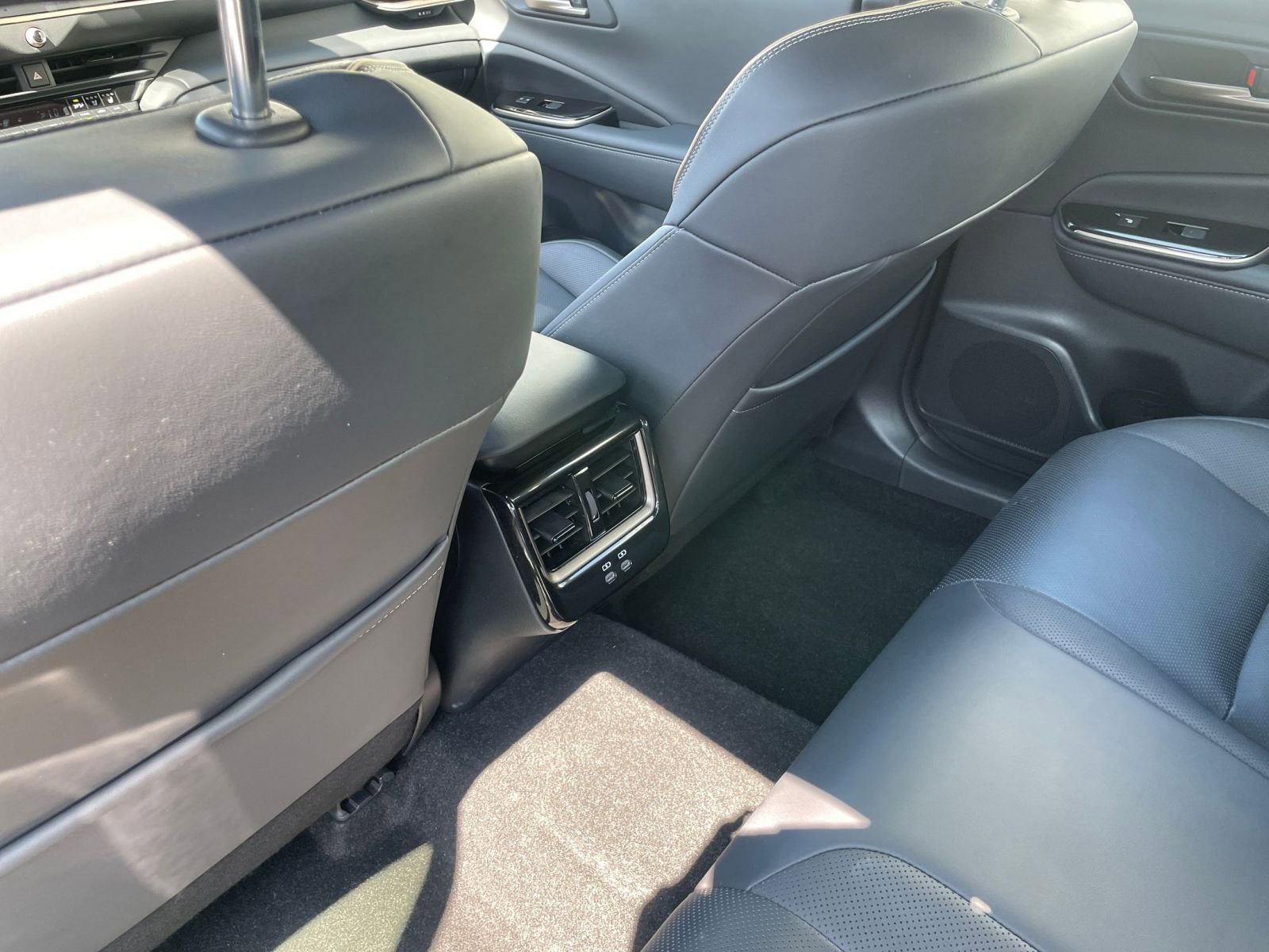 Thumbnail: 2025 Toyota Crown - 25