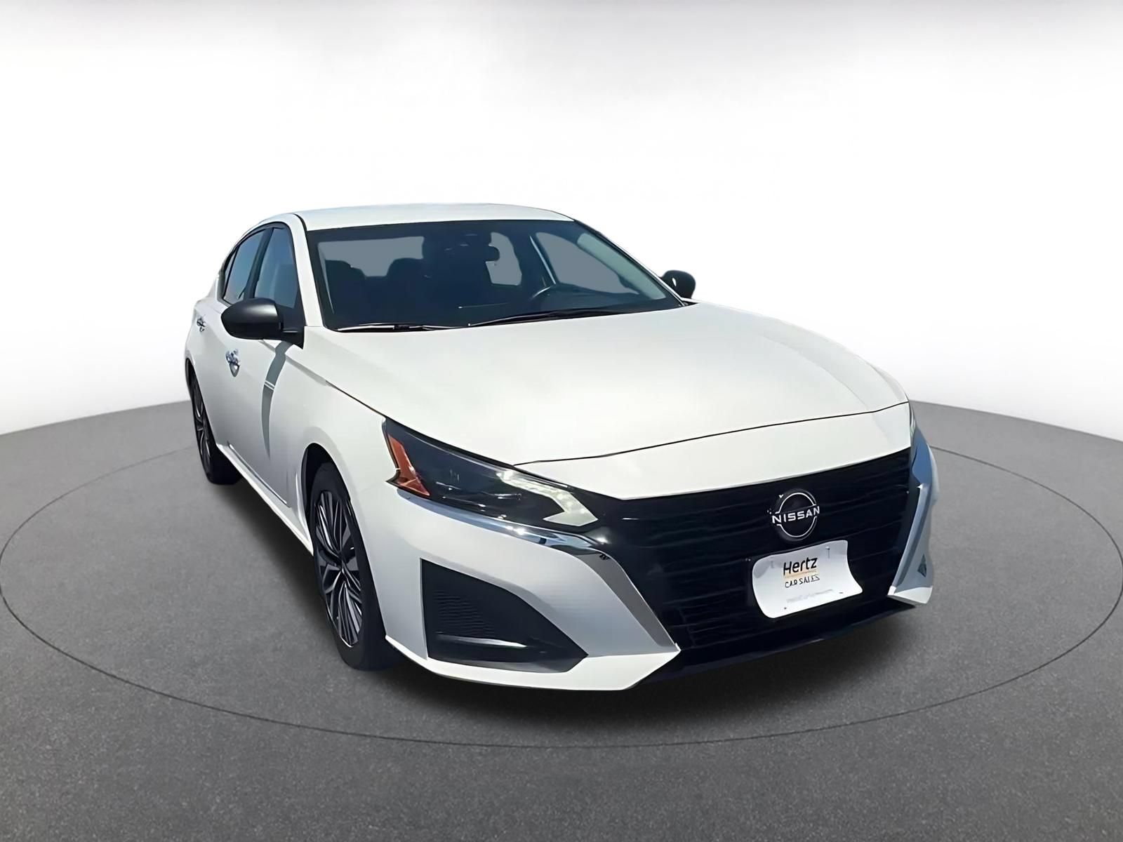Thumbnail: 2025 Nissan Altima - 3