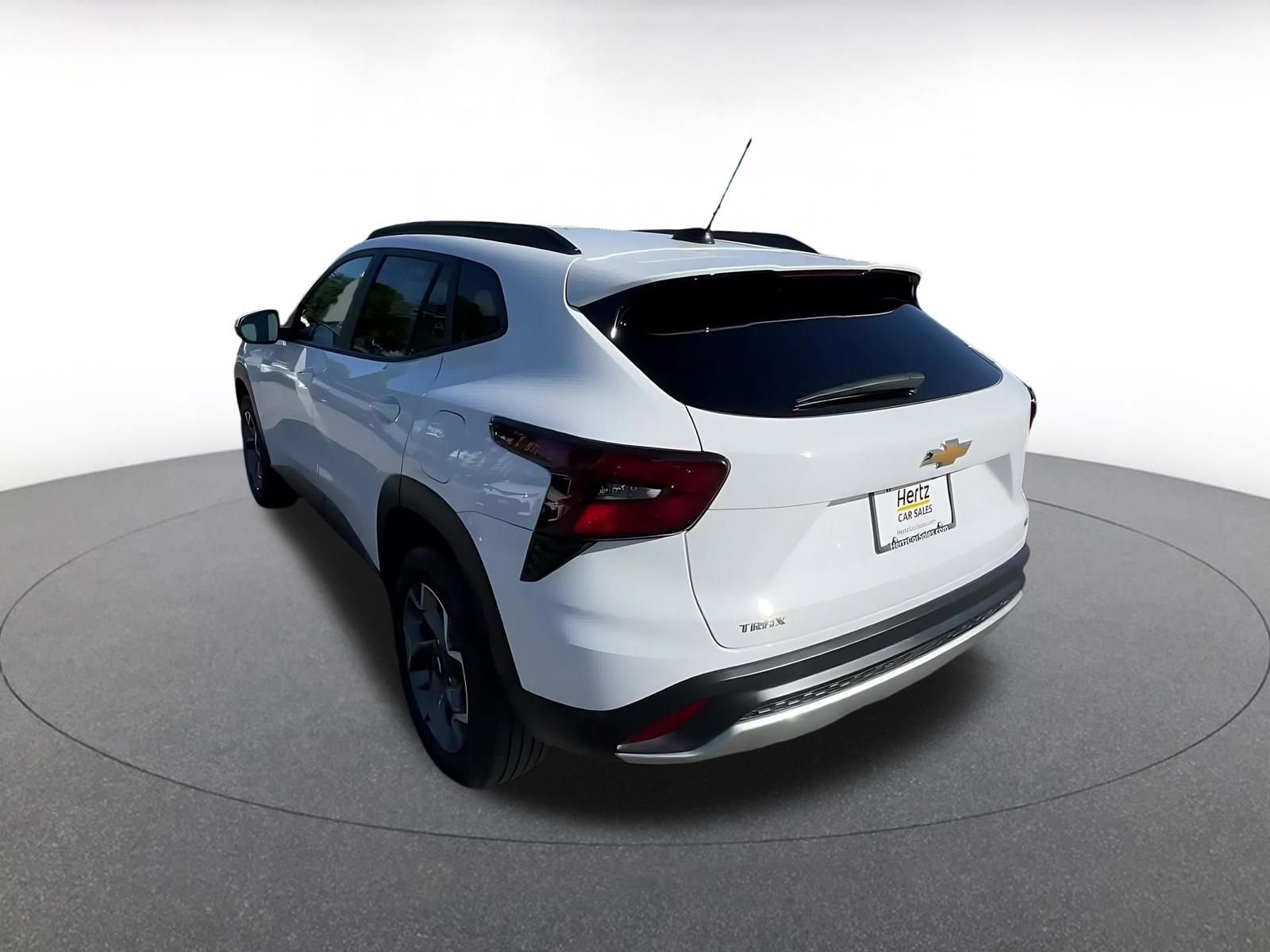 Thumbnail: 2025 Chevrolet Trax - 11