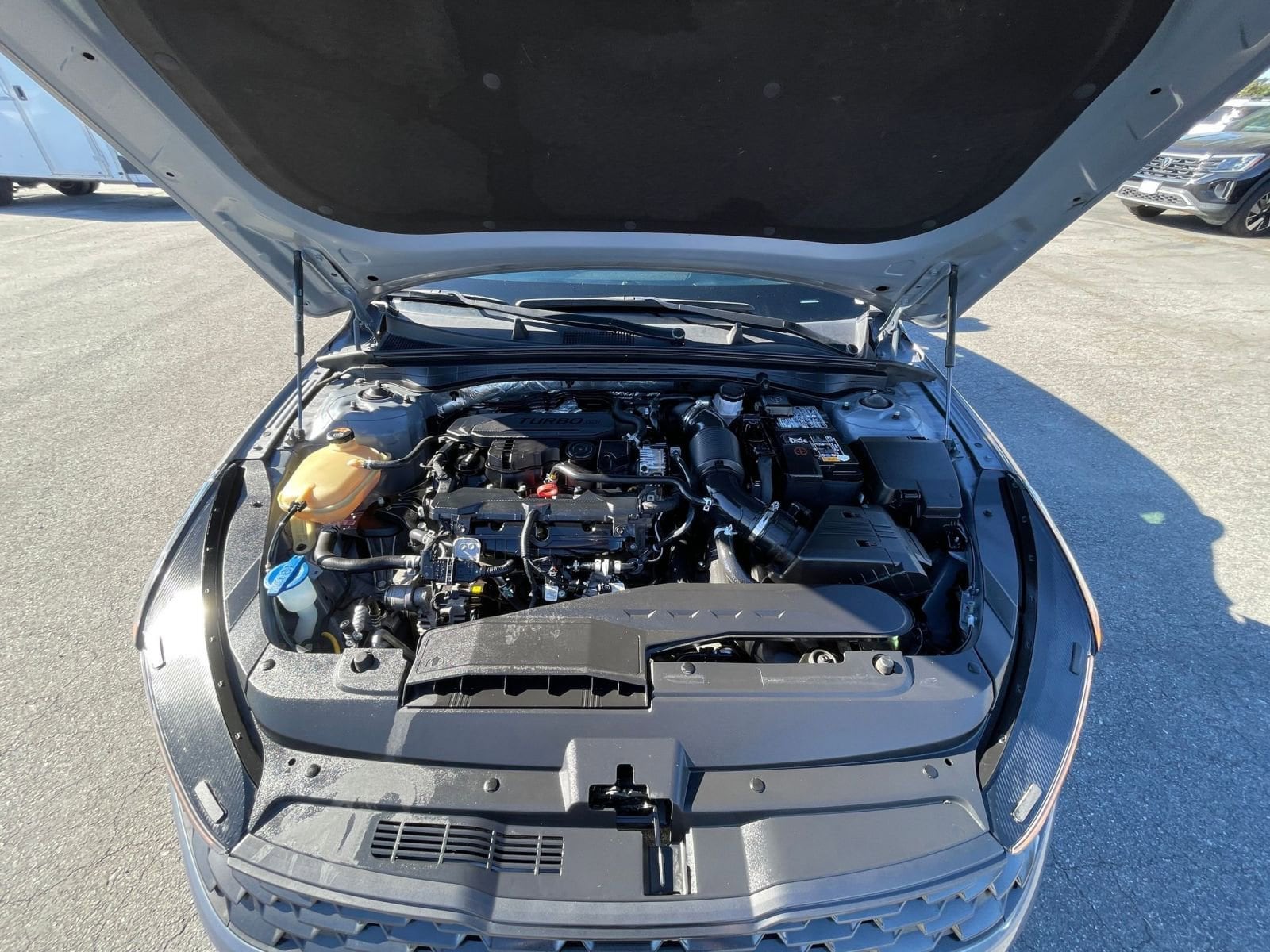 Thumbnail: 2023 Kia K5 - 32