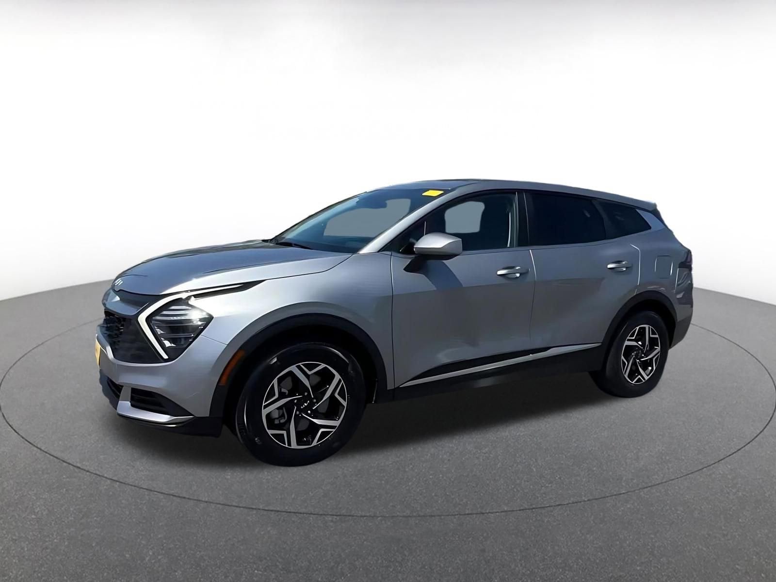 Thumbnail: 2025 Kia Sportage - 8