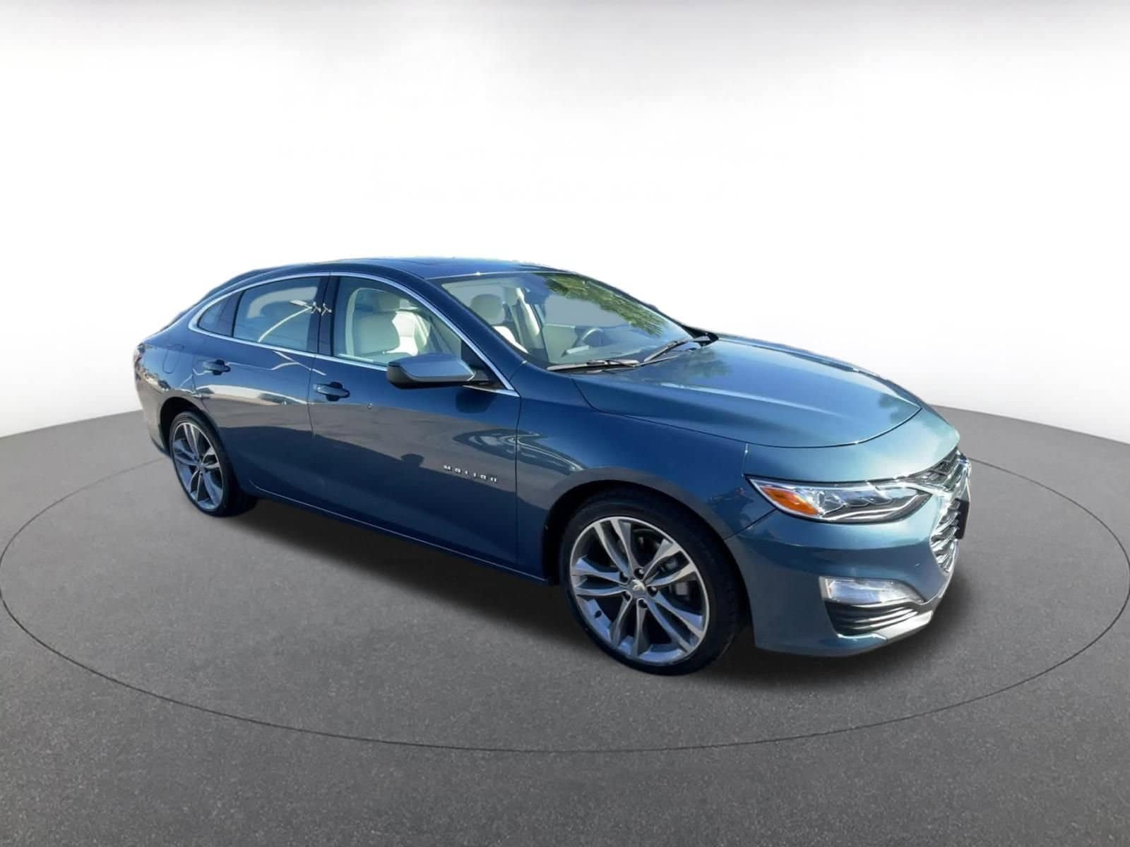 Thumbnail: 2024 Chevrolet Malibu - 2
