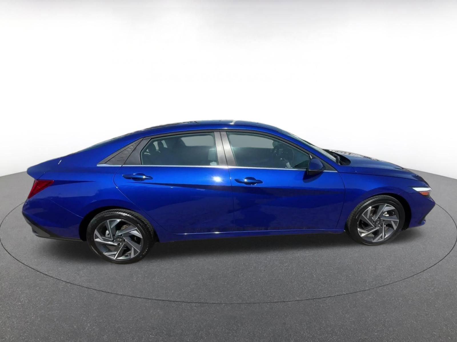 Thumbnail: 2025 Hyundai Elantra - 16