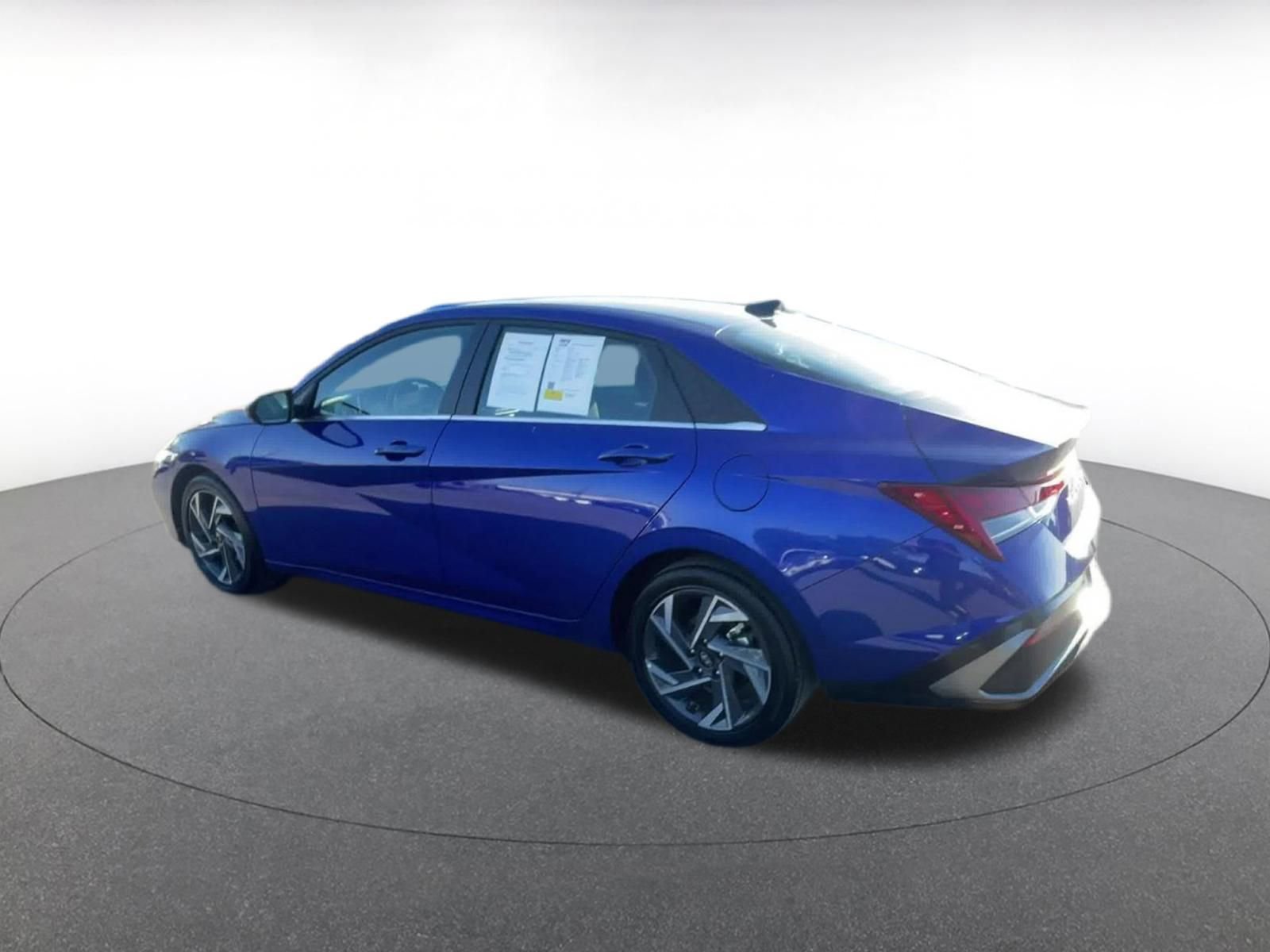 Thumbnail: 2025 Hyundai Elantra - 10